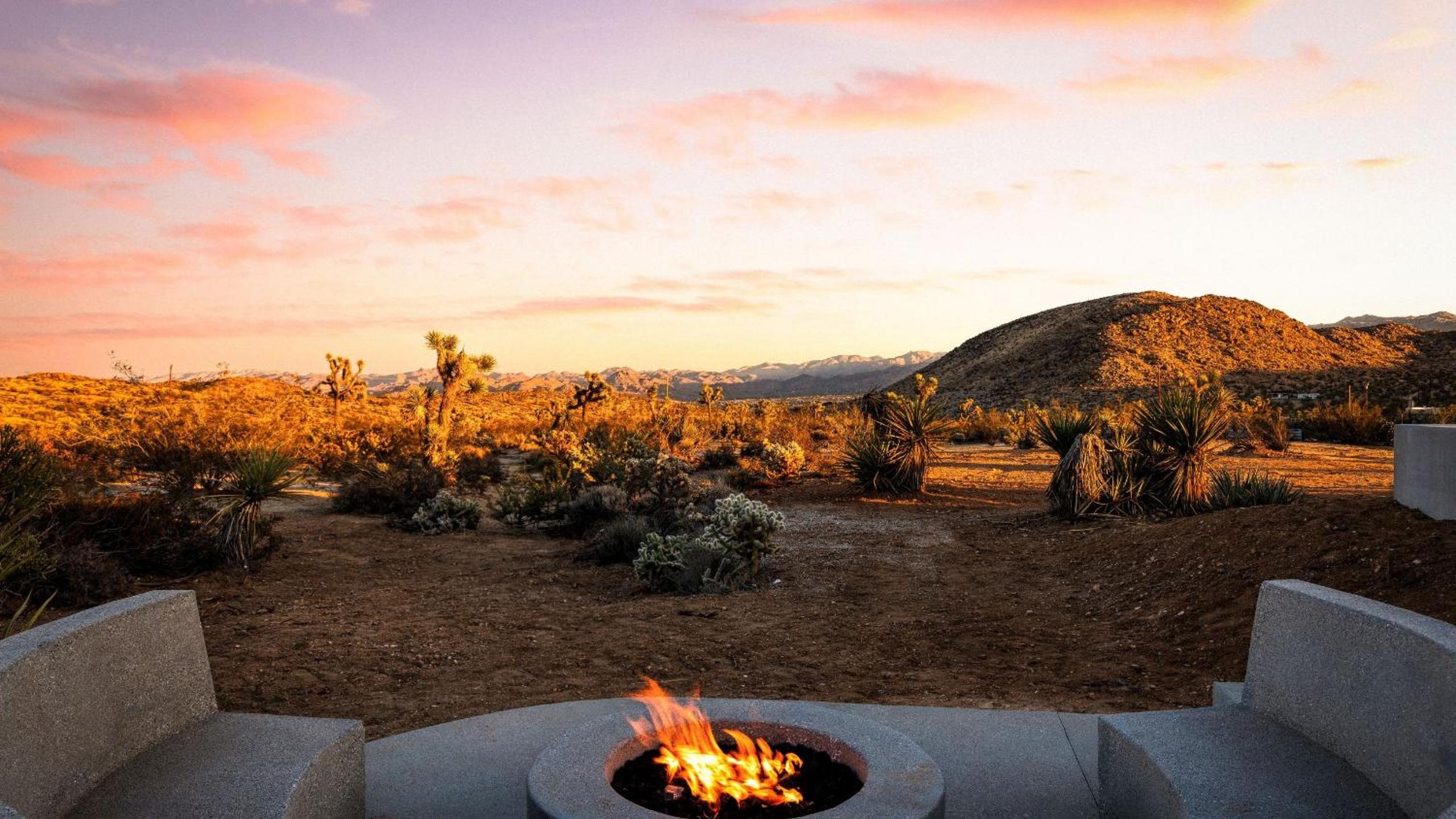 Iconic 6BR Desert Retreat w Pool Pickleball Fire Pit Joshua Tree Mansion by AvantStay