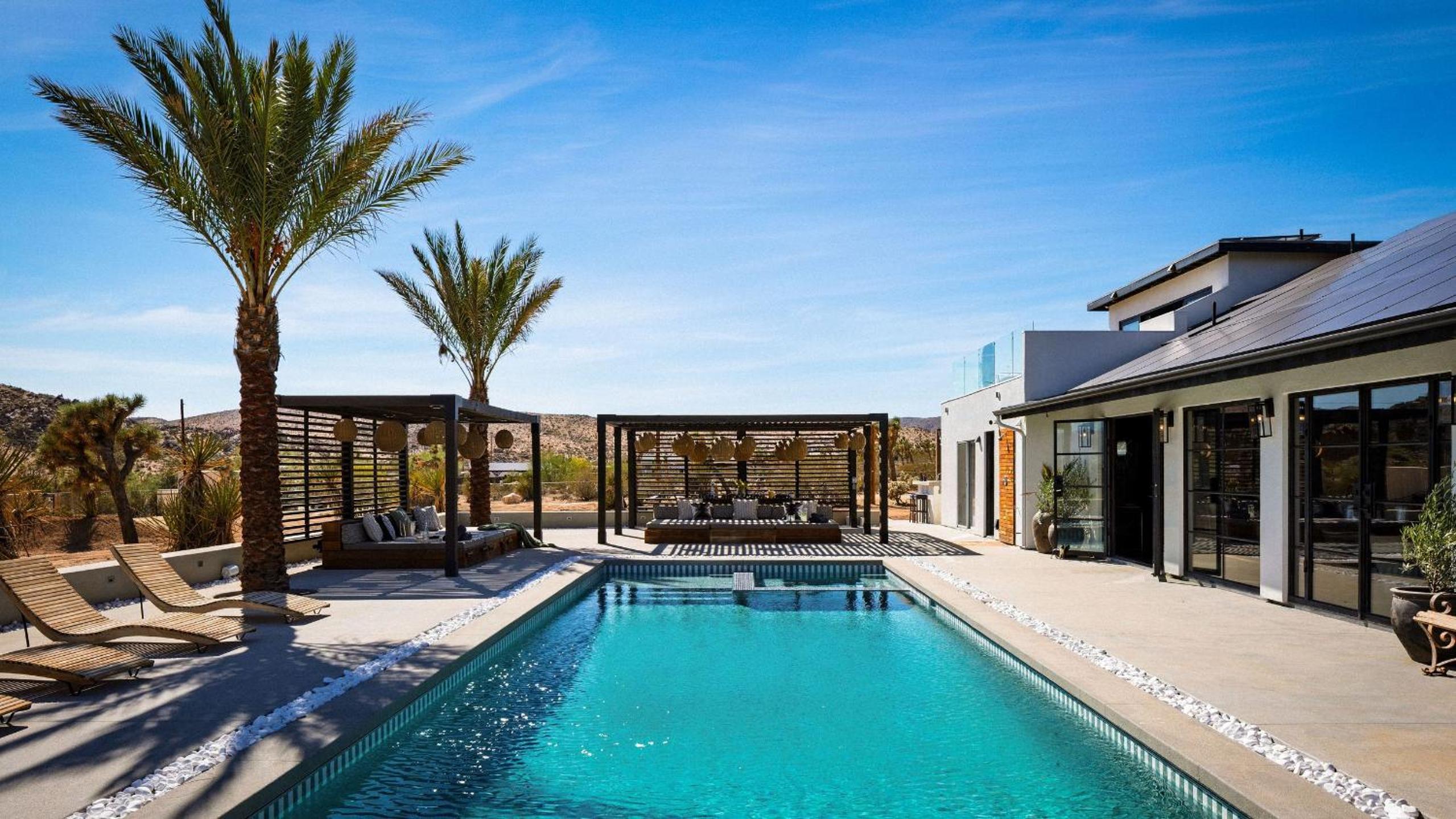 Iconic 6BR Desert Retreat w Pool Pickleball Fire Pit Joshua Tree Mansion by AvantStay