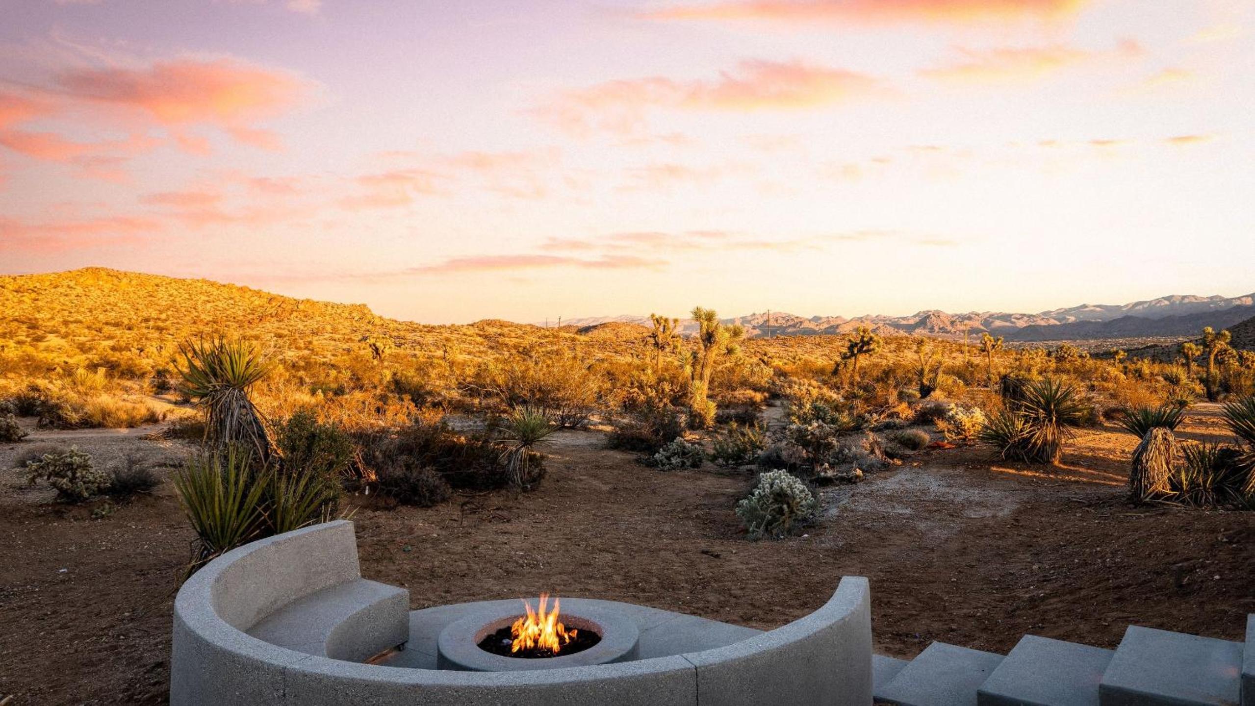 Iconic 6BR Desert Retreat w Pool Pickleball Fire Pit Joshua Tree Mansion by AvantStay