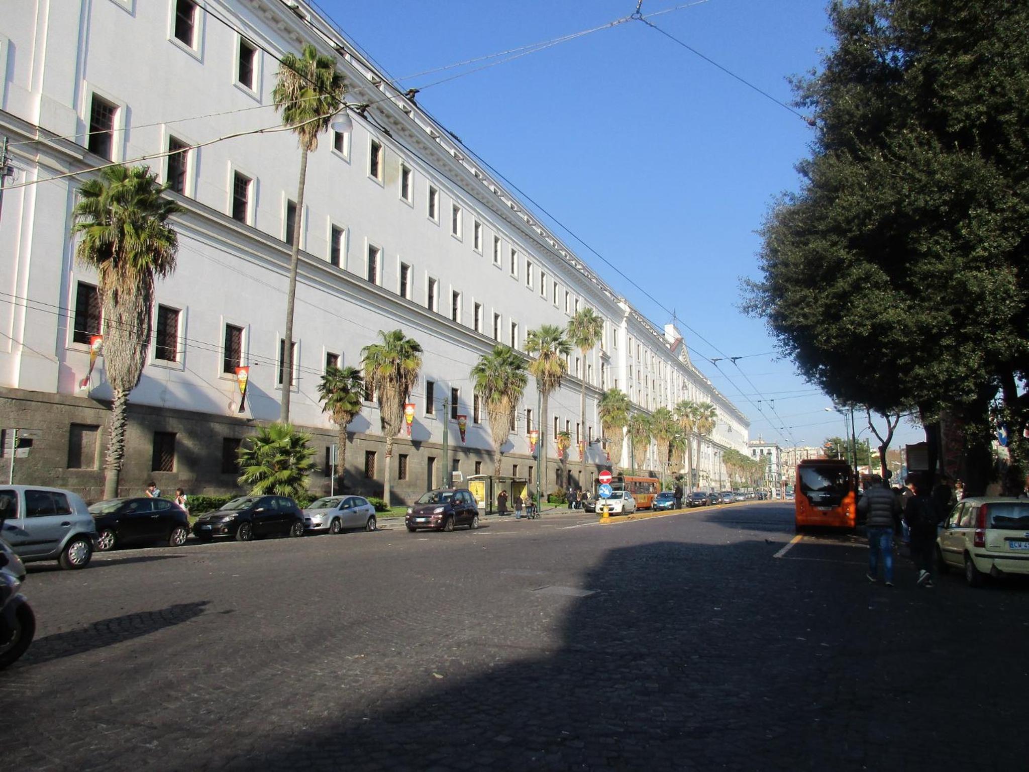 Nella Storica Piazza Carlo III