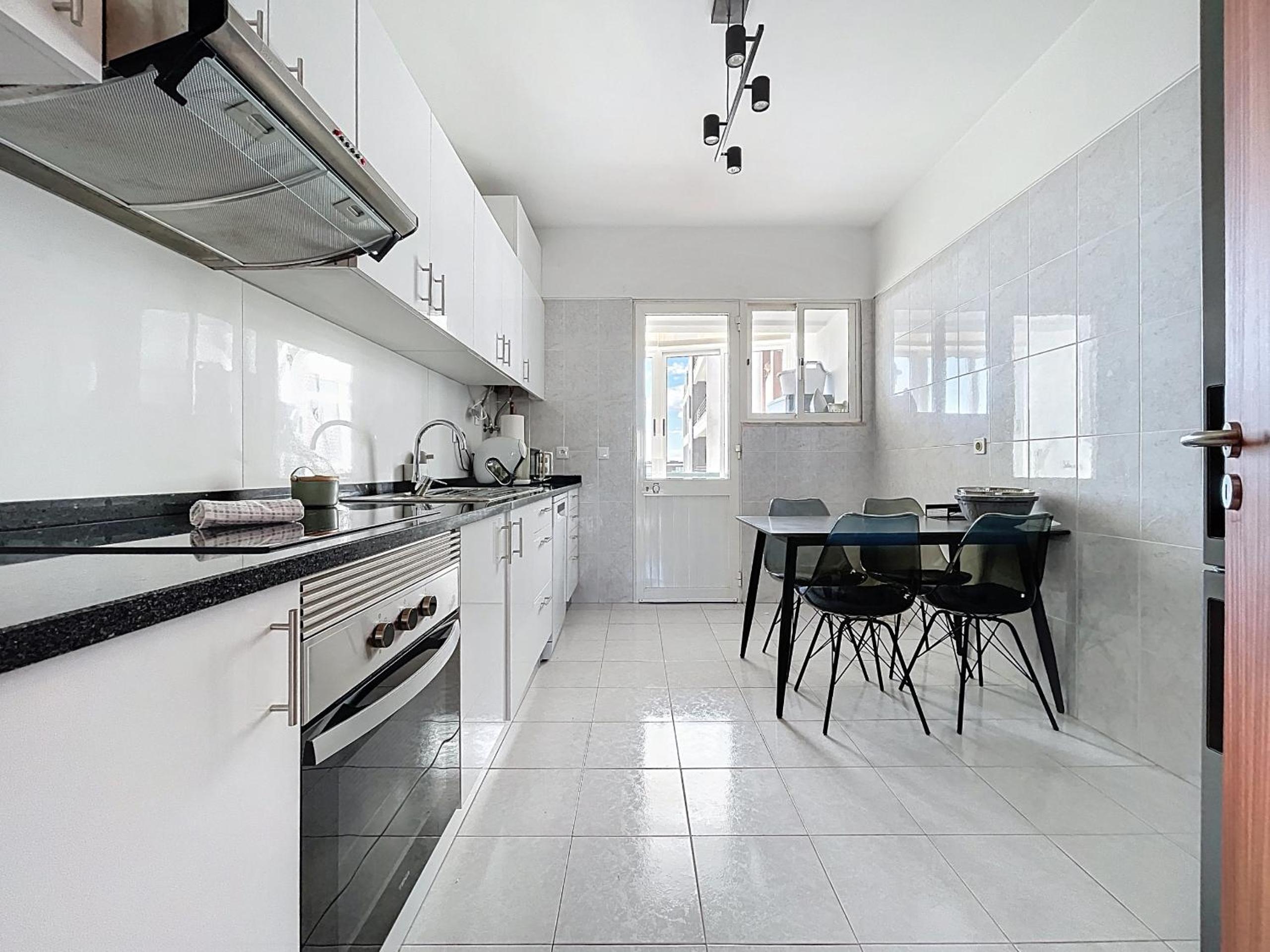 Lido Vista Apartment by Atlantic Holiday