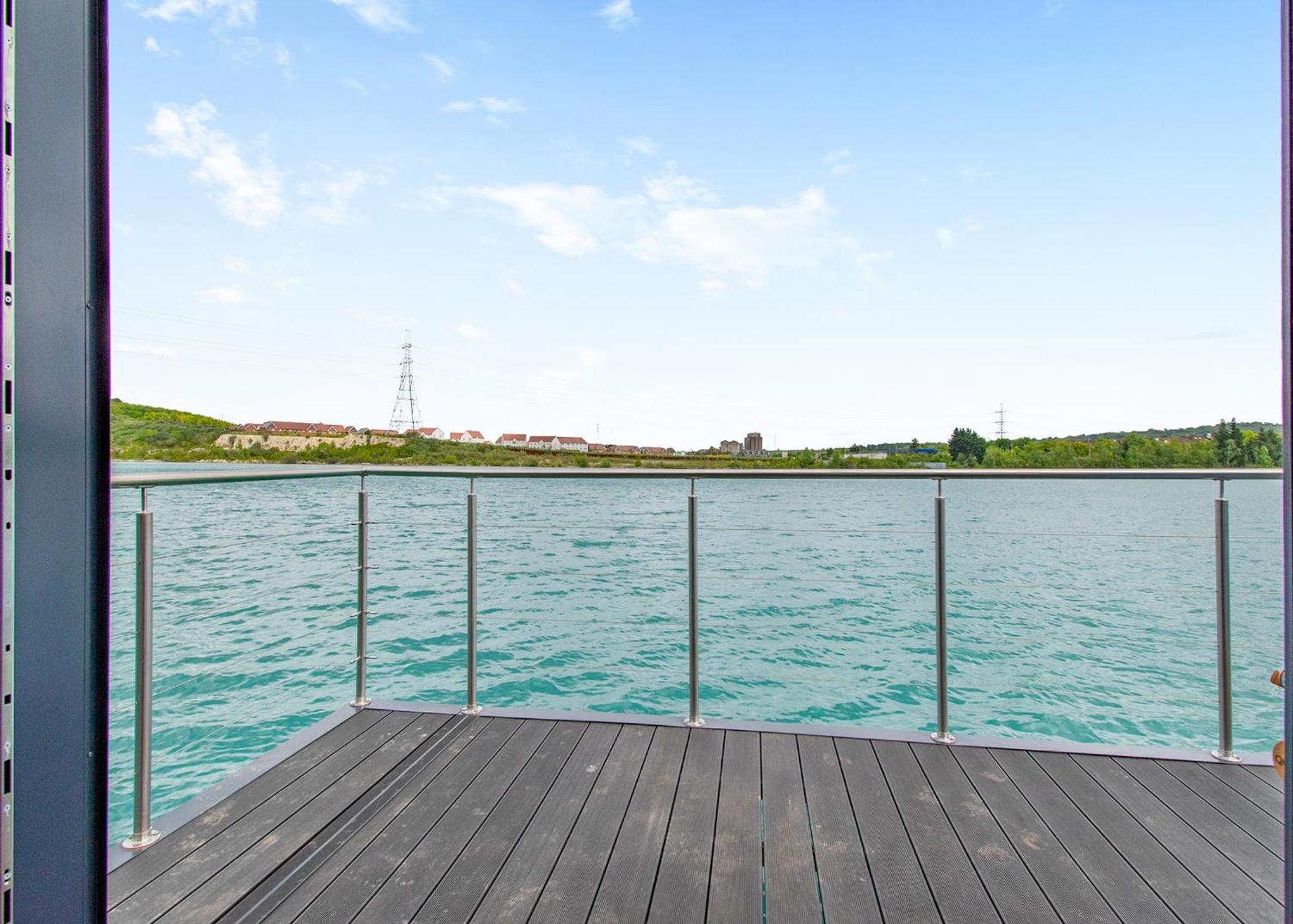 Photo 33