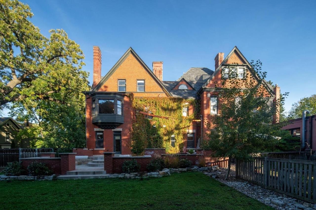 The New Victorian Mansion Bed & Breakfast