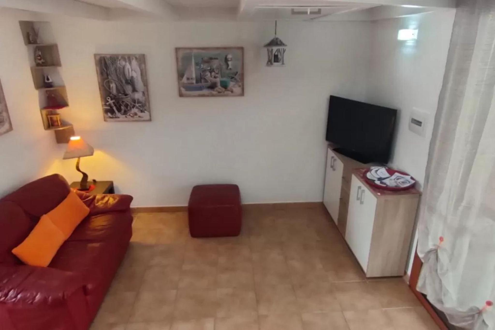 Comfy Sardinian retreat with pool access