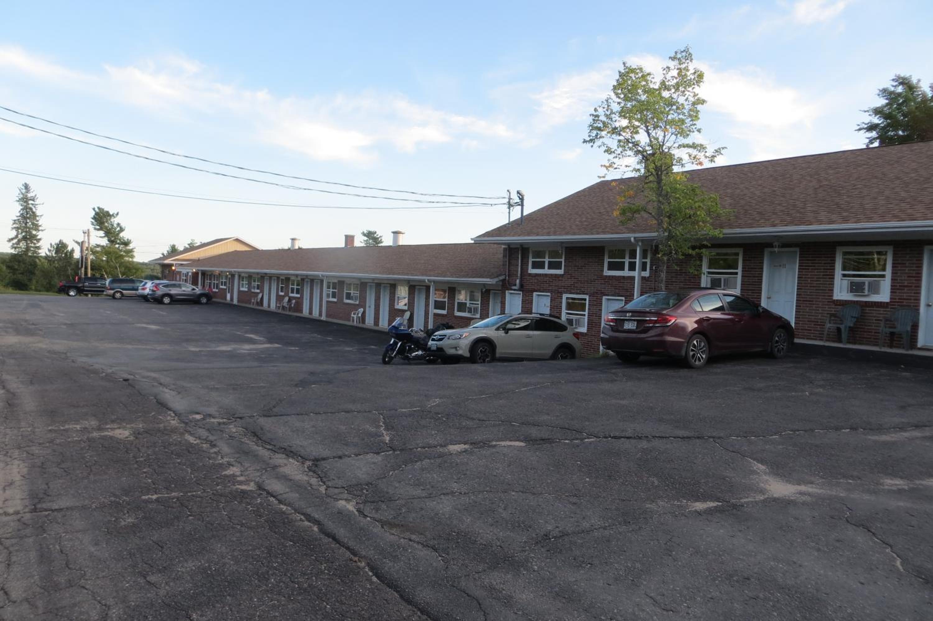 Fundy Line Motel view 4