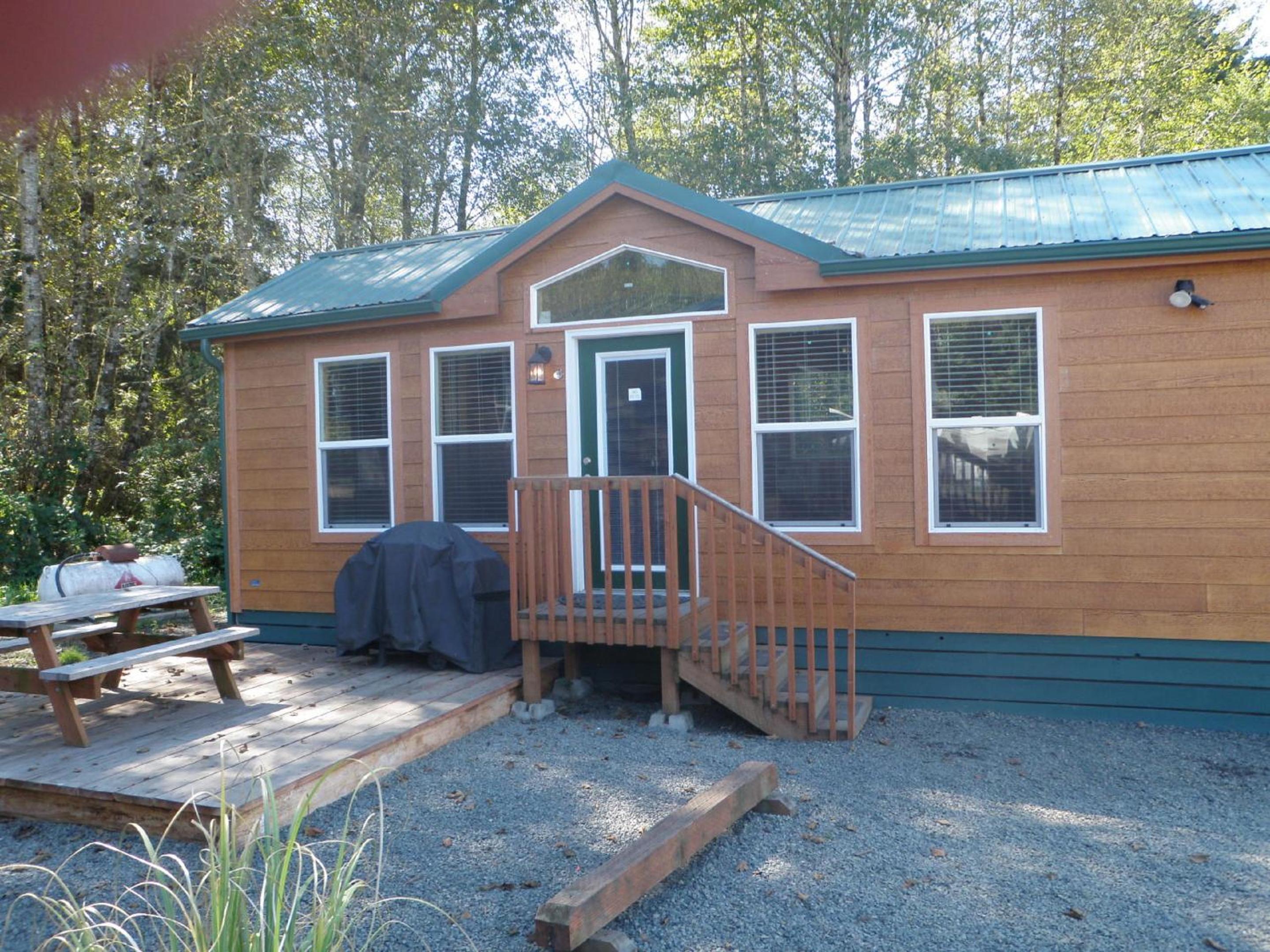 Seaside Camping Resort Cottage 9