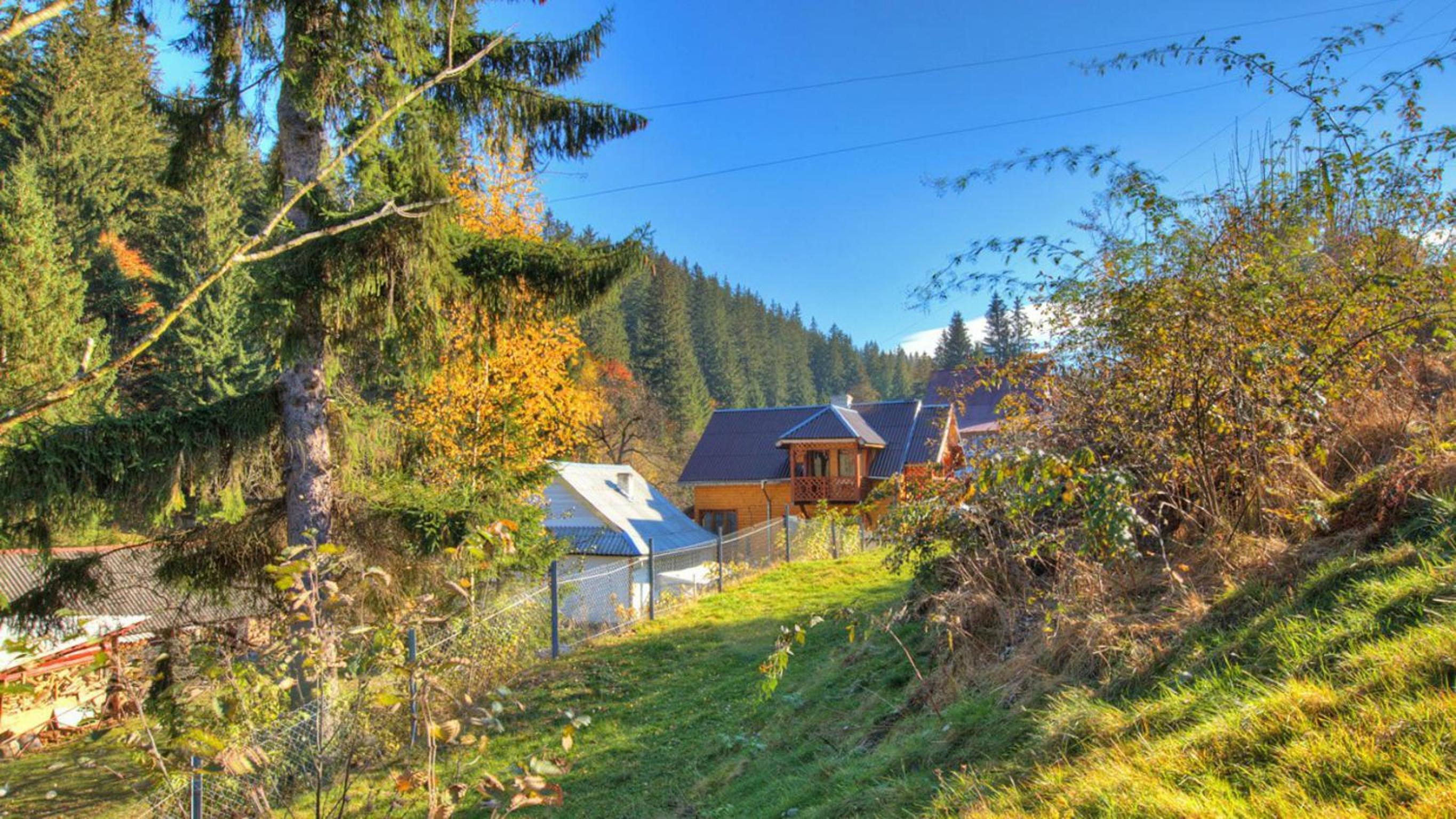 Sadyba Karpaty view 3