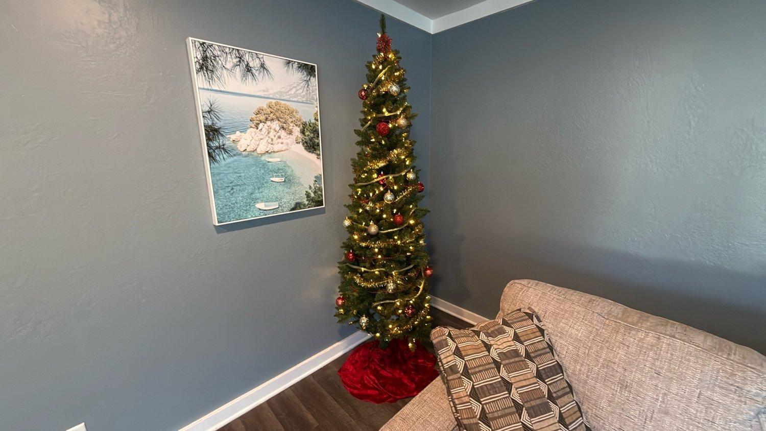 Our Cove Retreat - Perfect for Wave-Free Swimming, Tanning & Prime Location Fun!