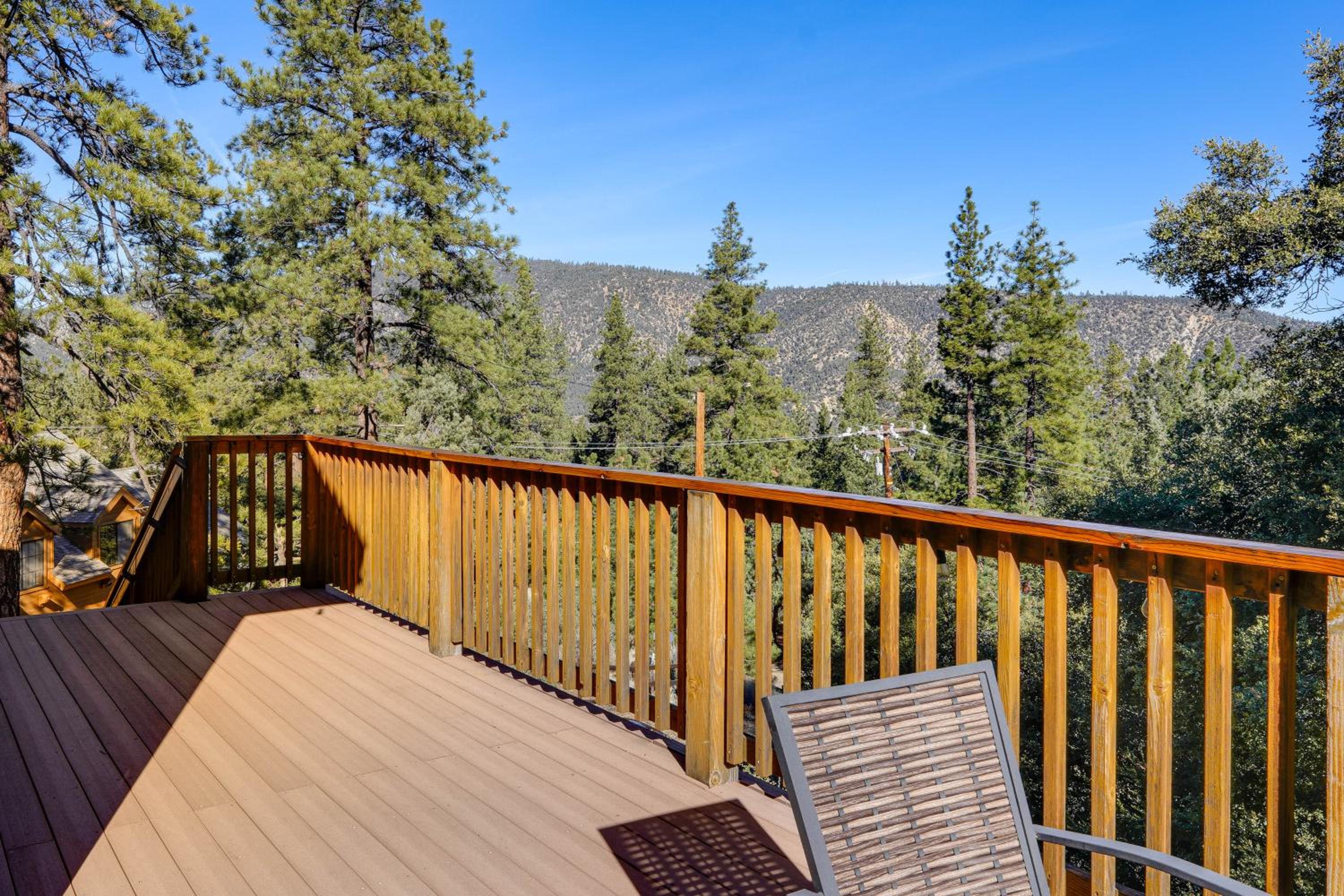 PMC Mountainside Cabin Hit the Trails, Play Pool!