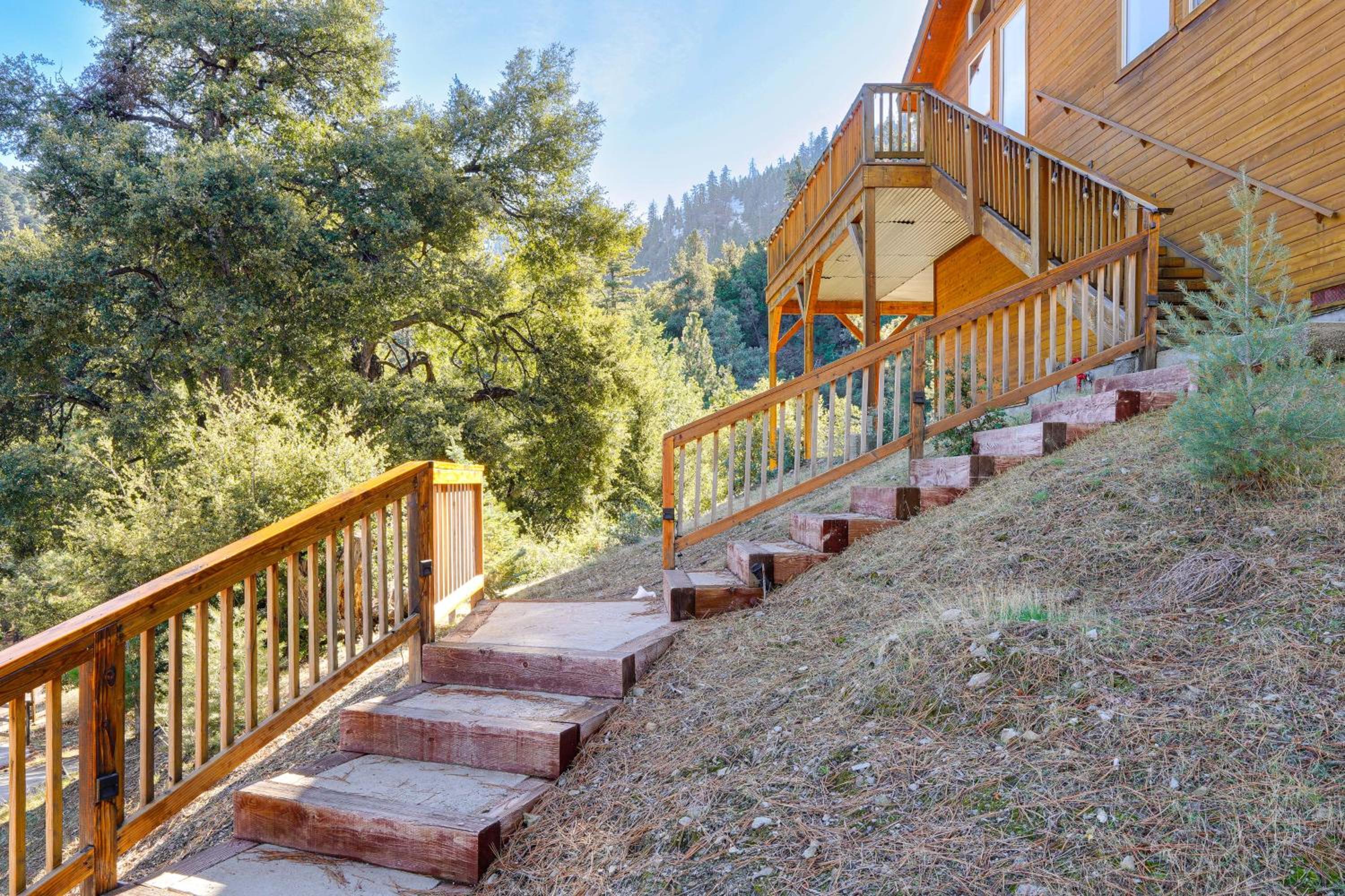 PMC Mountainside Cabin Hit the Trails, Play Pool!