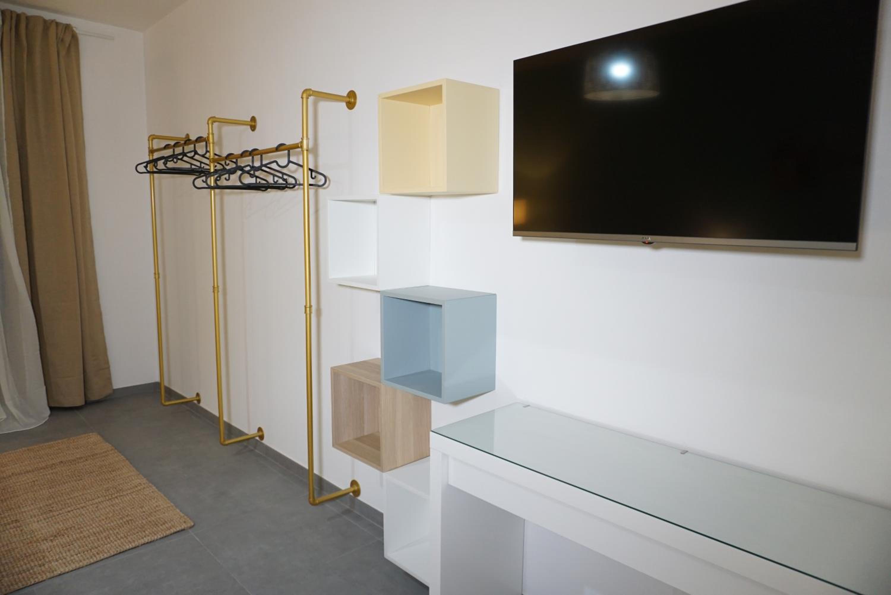 Farina rooms and apartments