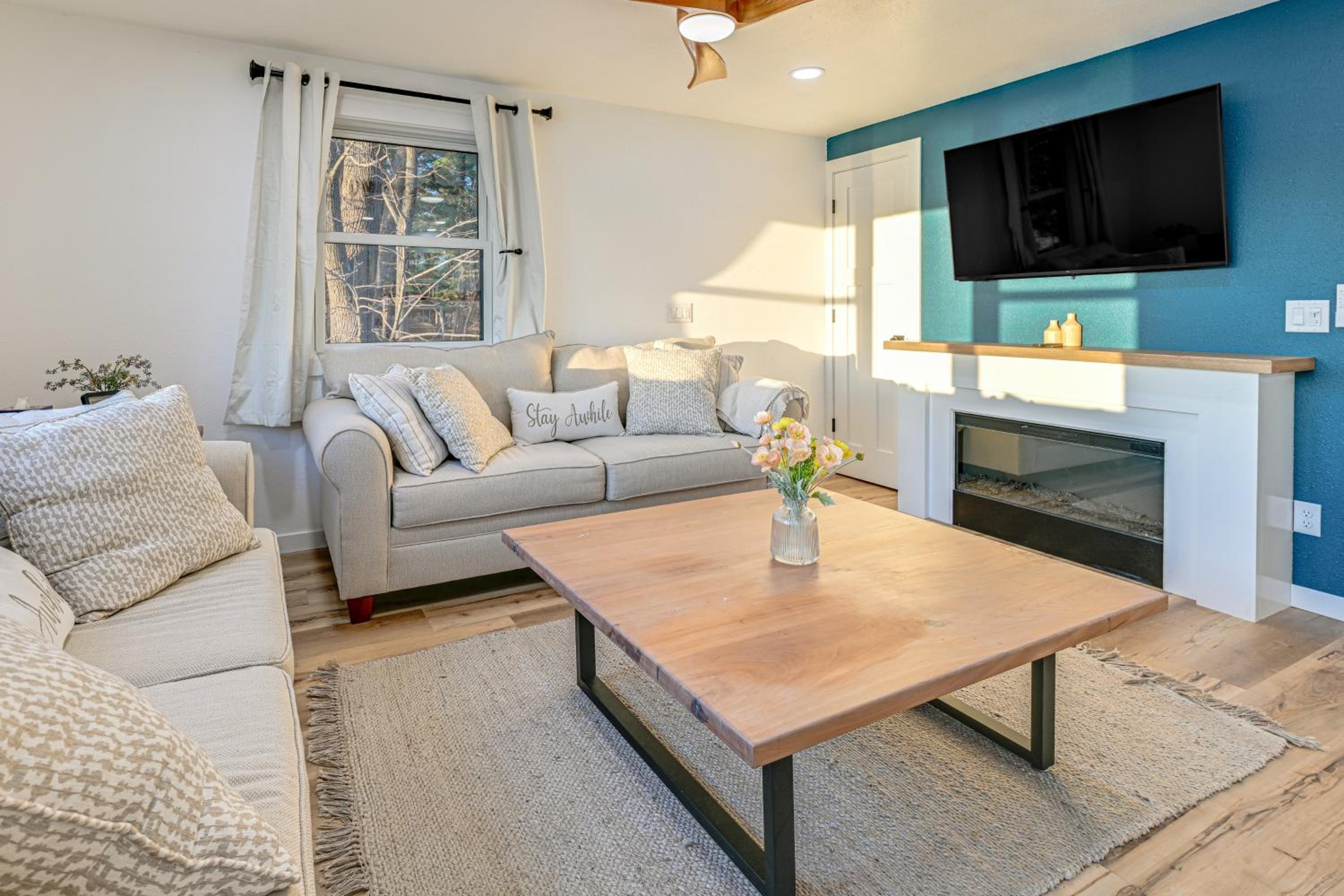 Riverfront Reset! Dells Cabin with Kayaks and Deck