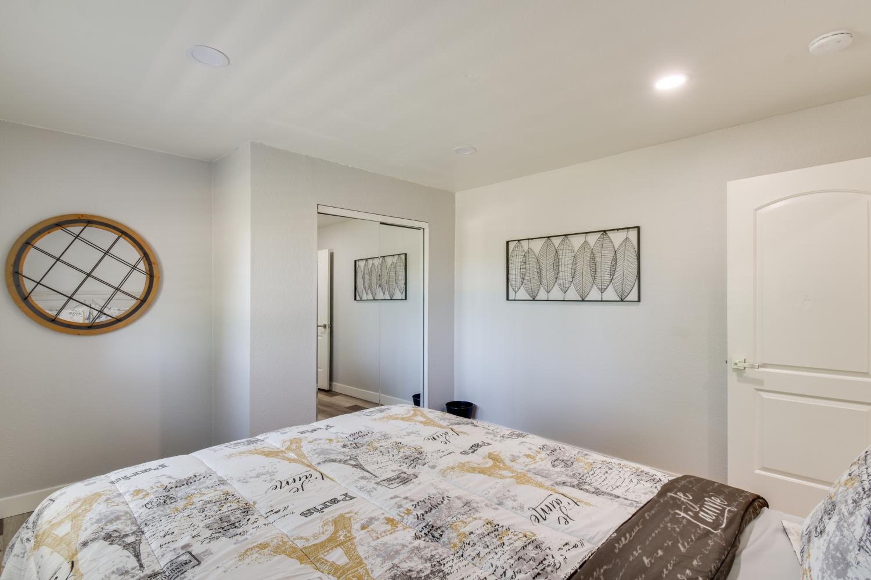 2 Mi to UC Merced Modern Home with Private Yard