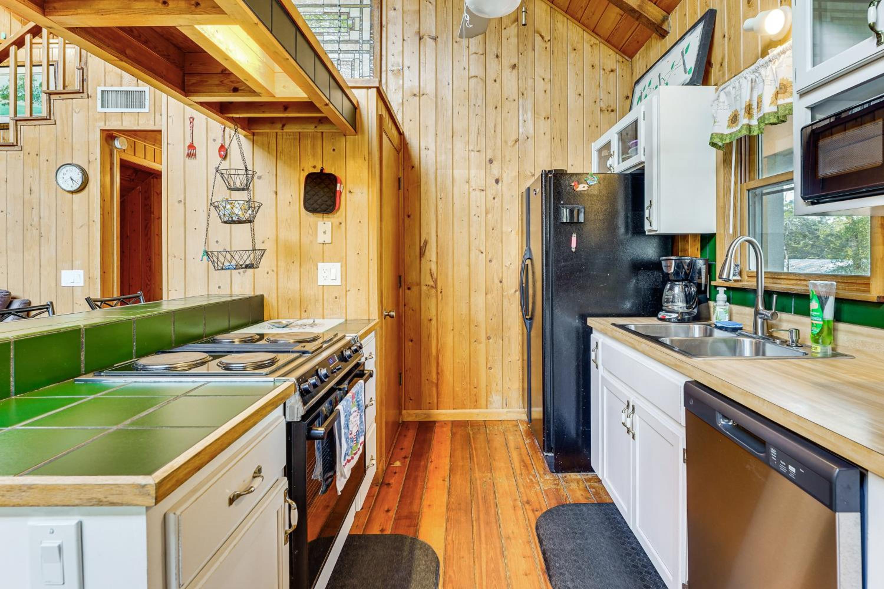 Dog-Friendly Home with Dock on Suwannee River!