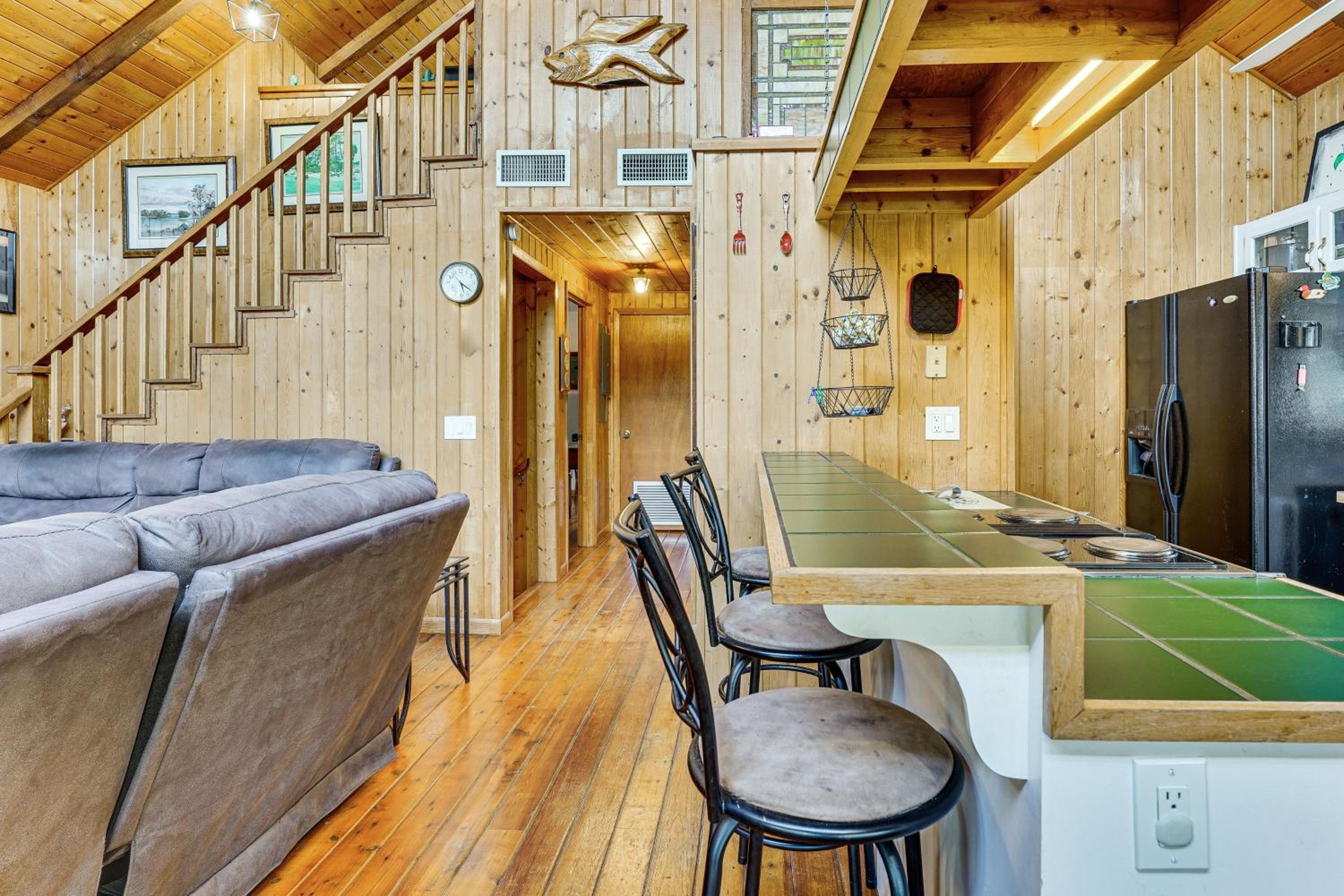 Dog-Friendly Home with Dock on Suwannee River!