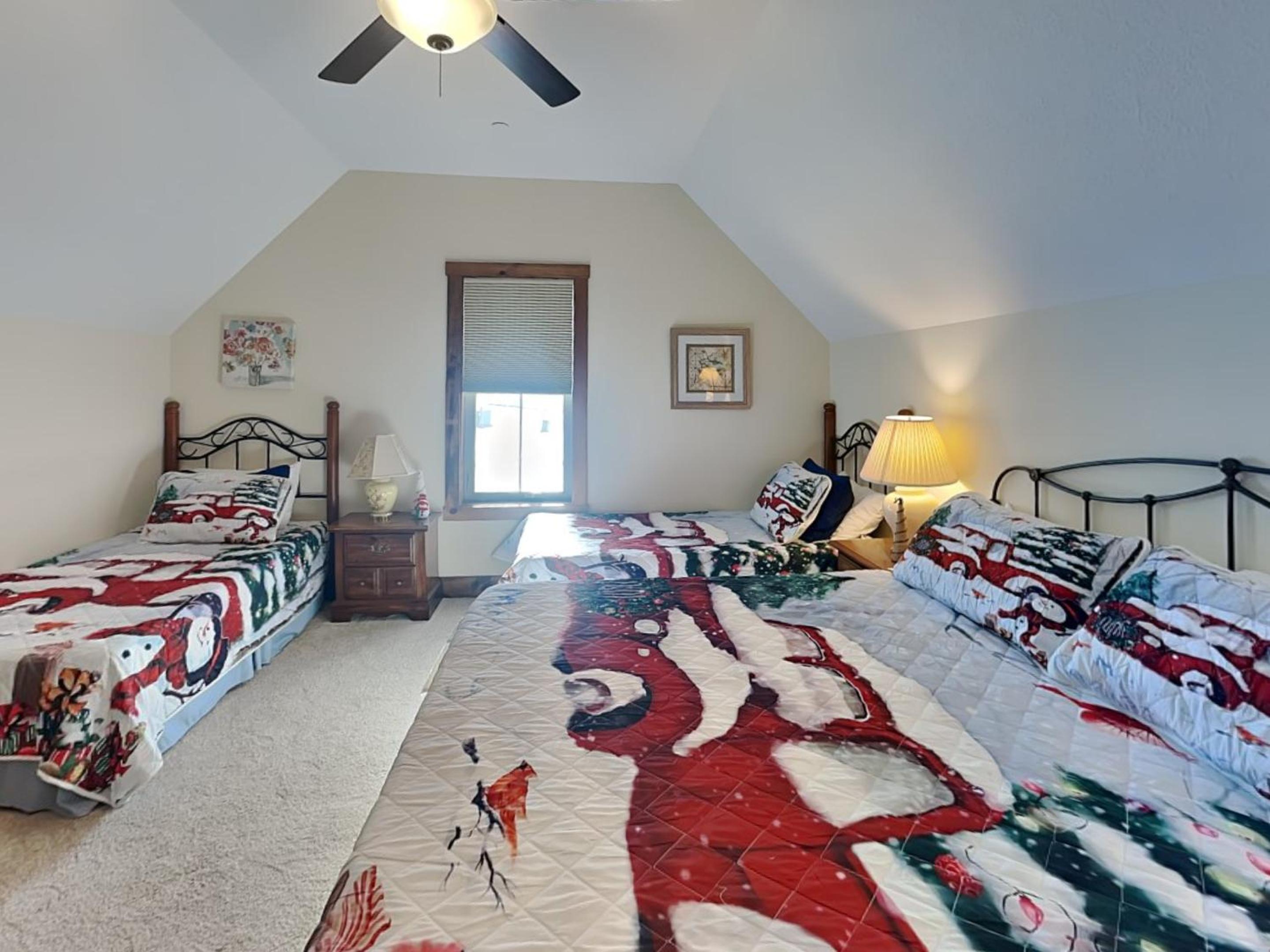 Buzzy Bee Lodge
