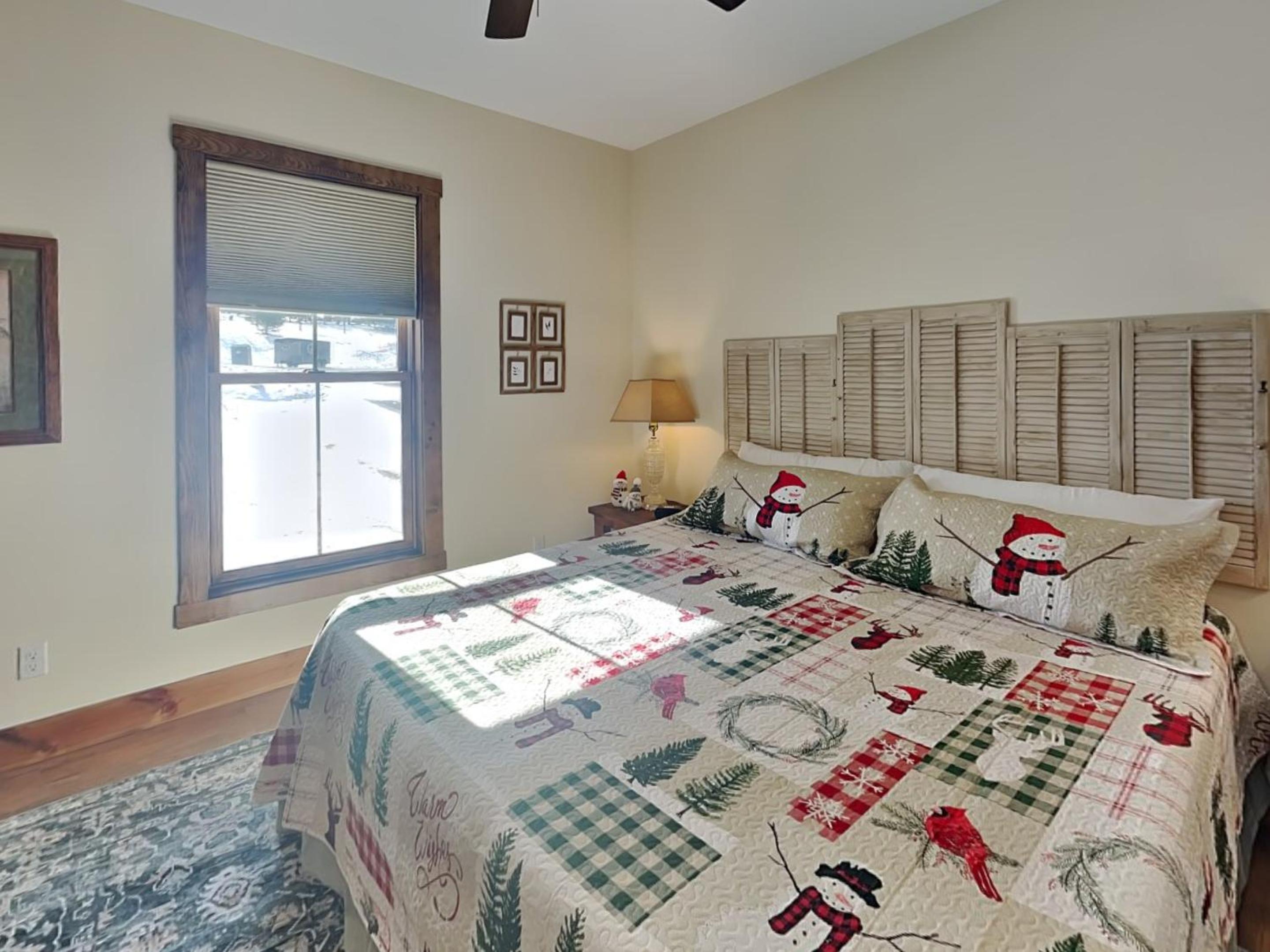 Buzzy Bee Lodge
