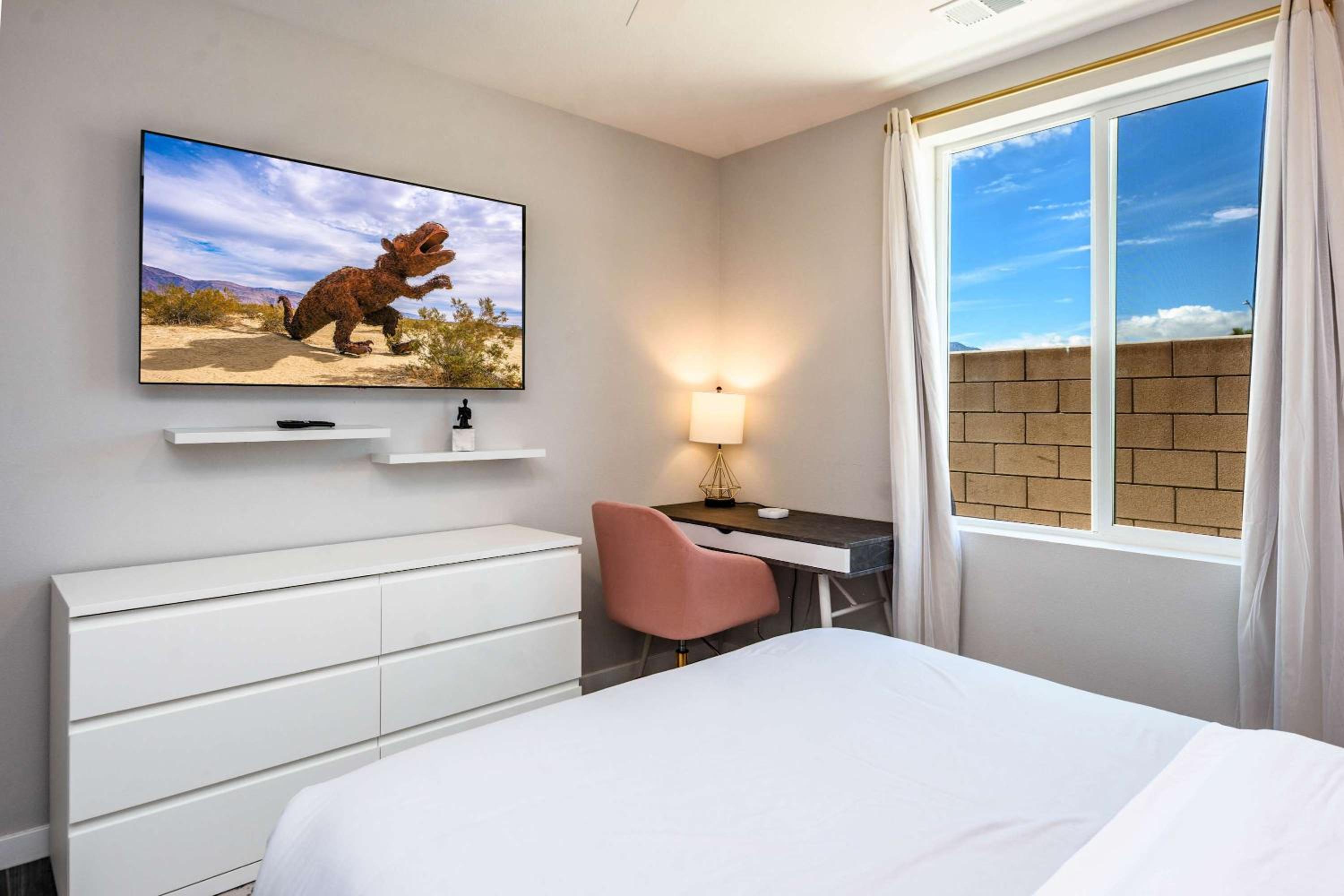 Marbella Lane - Desert Dream PoolSpa & Games