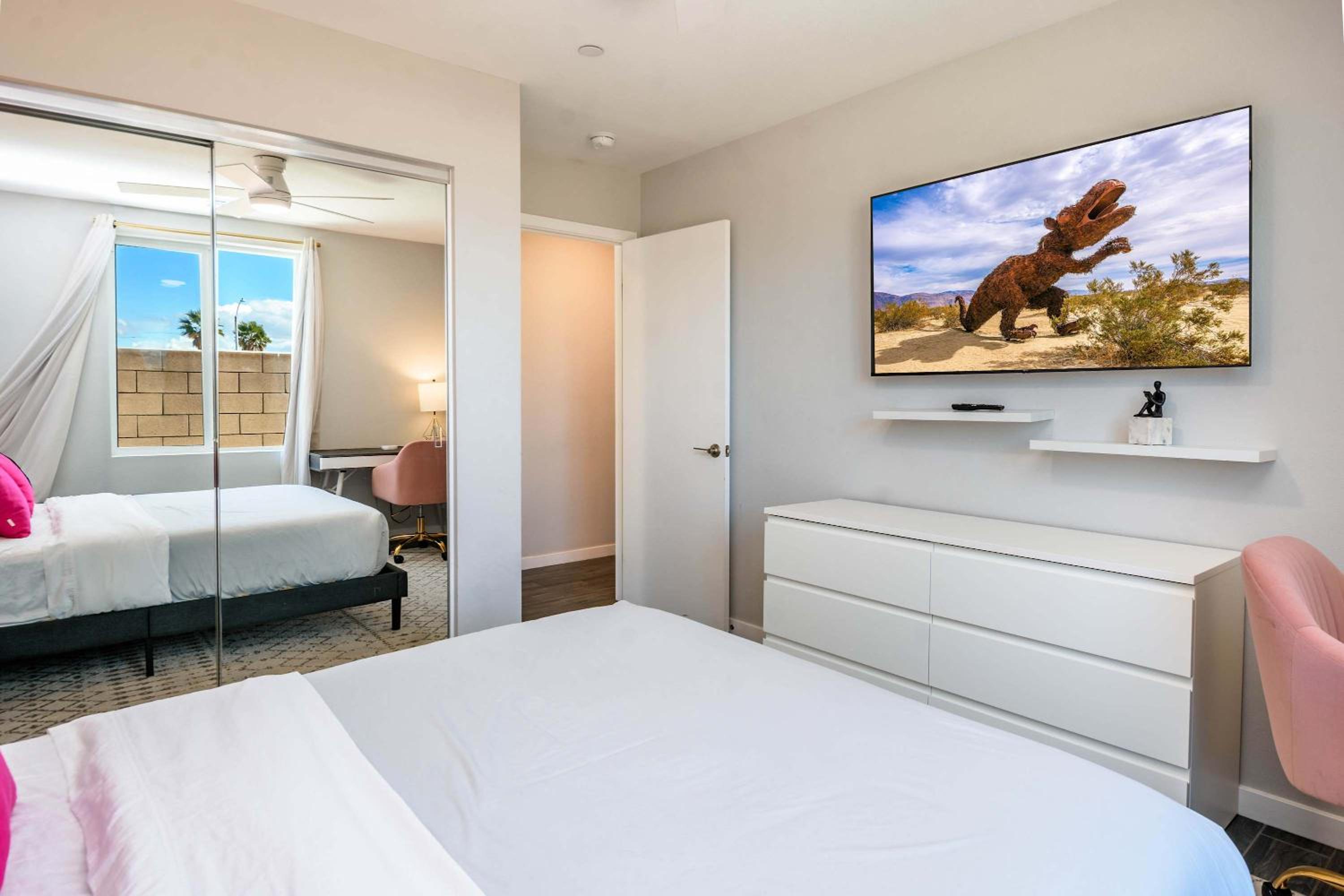 Marbella Lane - Desert Dream PoolSpa & Games
