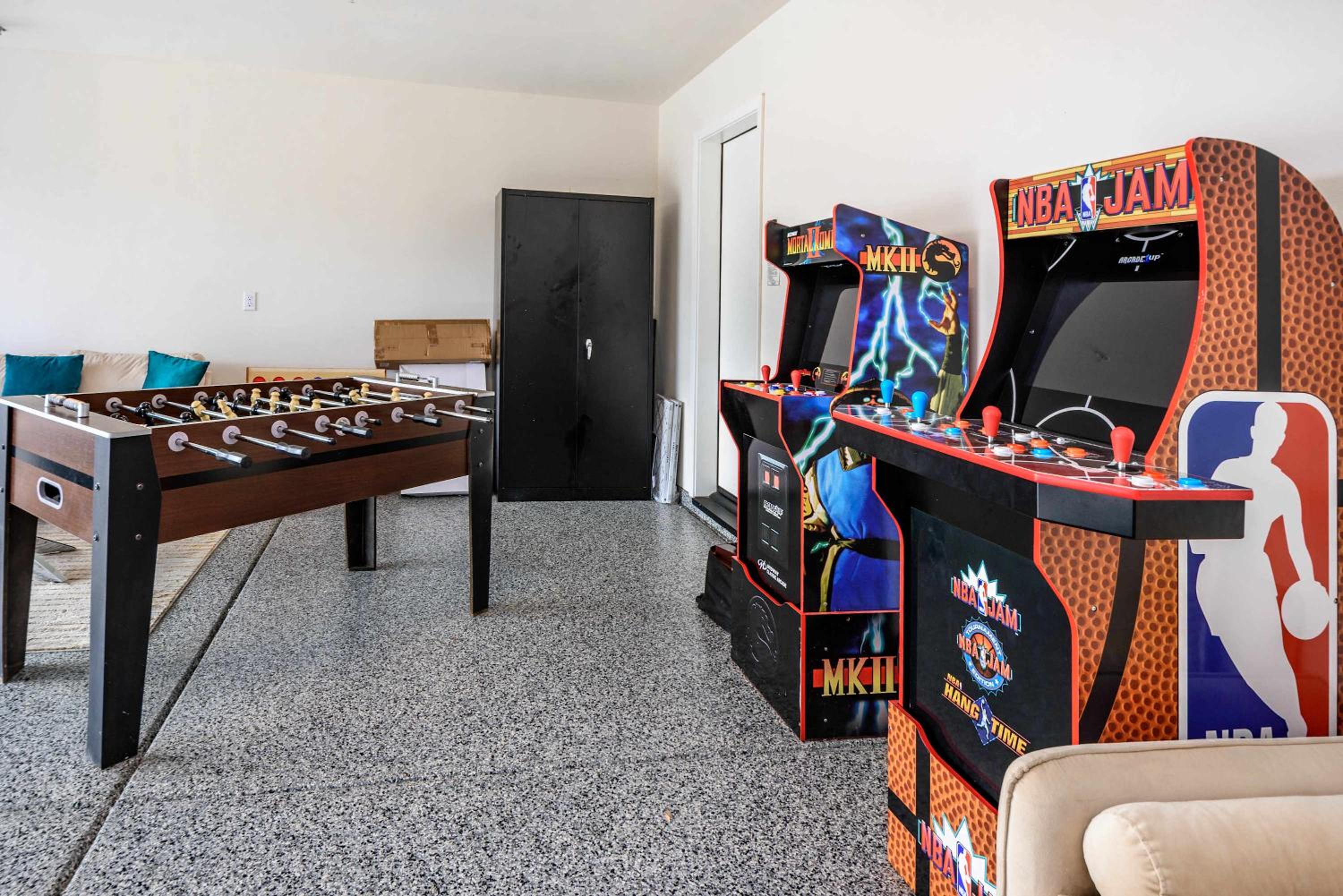 Marbella Lane - Desert Dream PoolSpa & Games