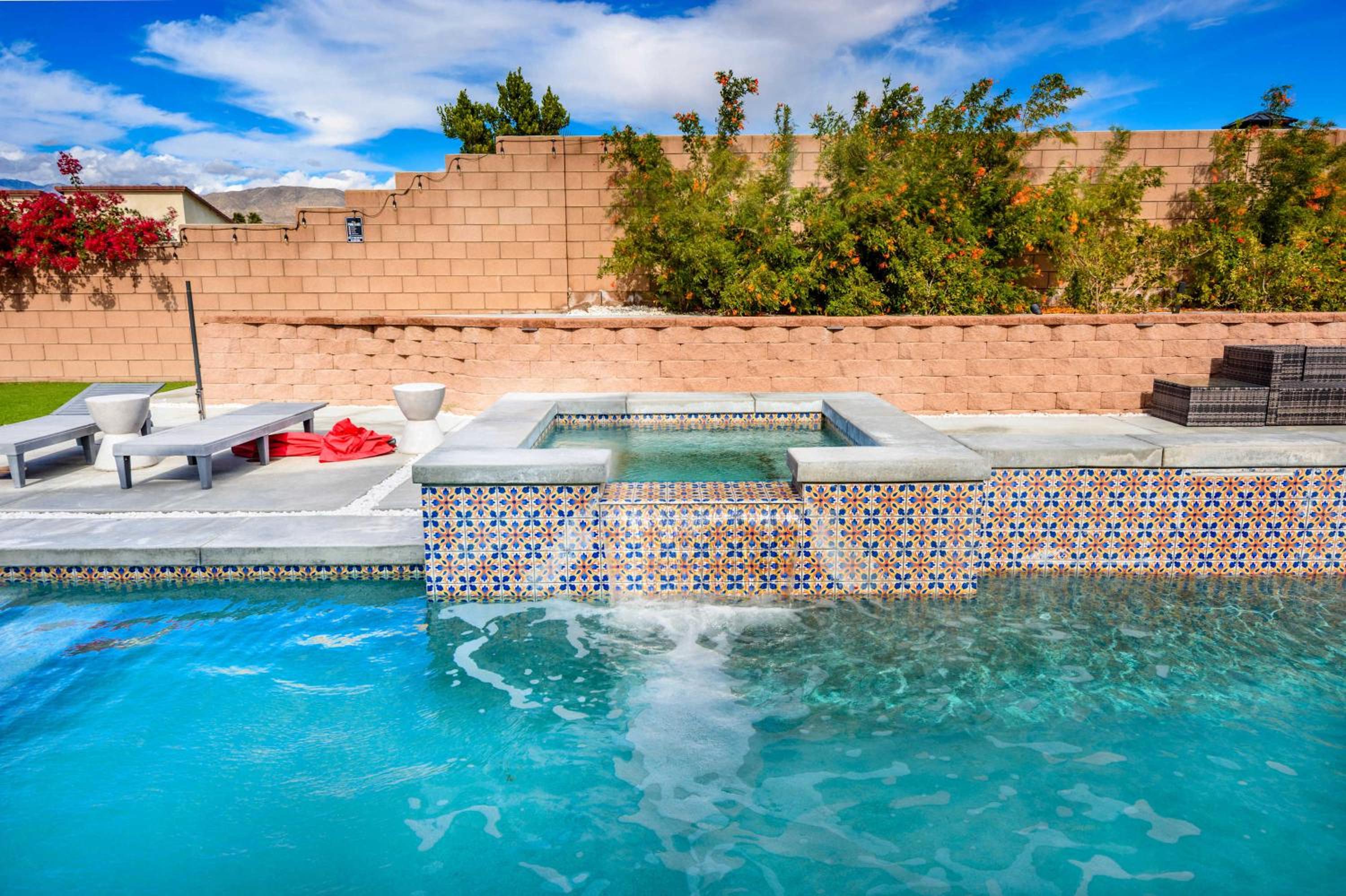 Marbella Lane - Desert Dream PoolSpa & Games