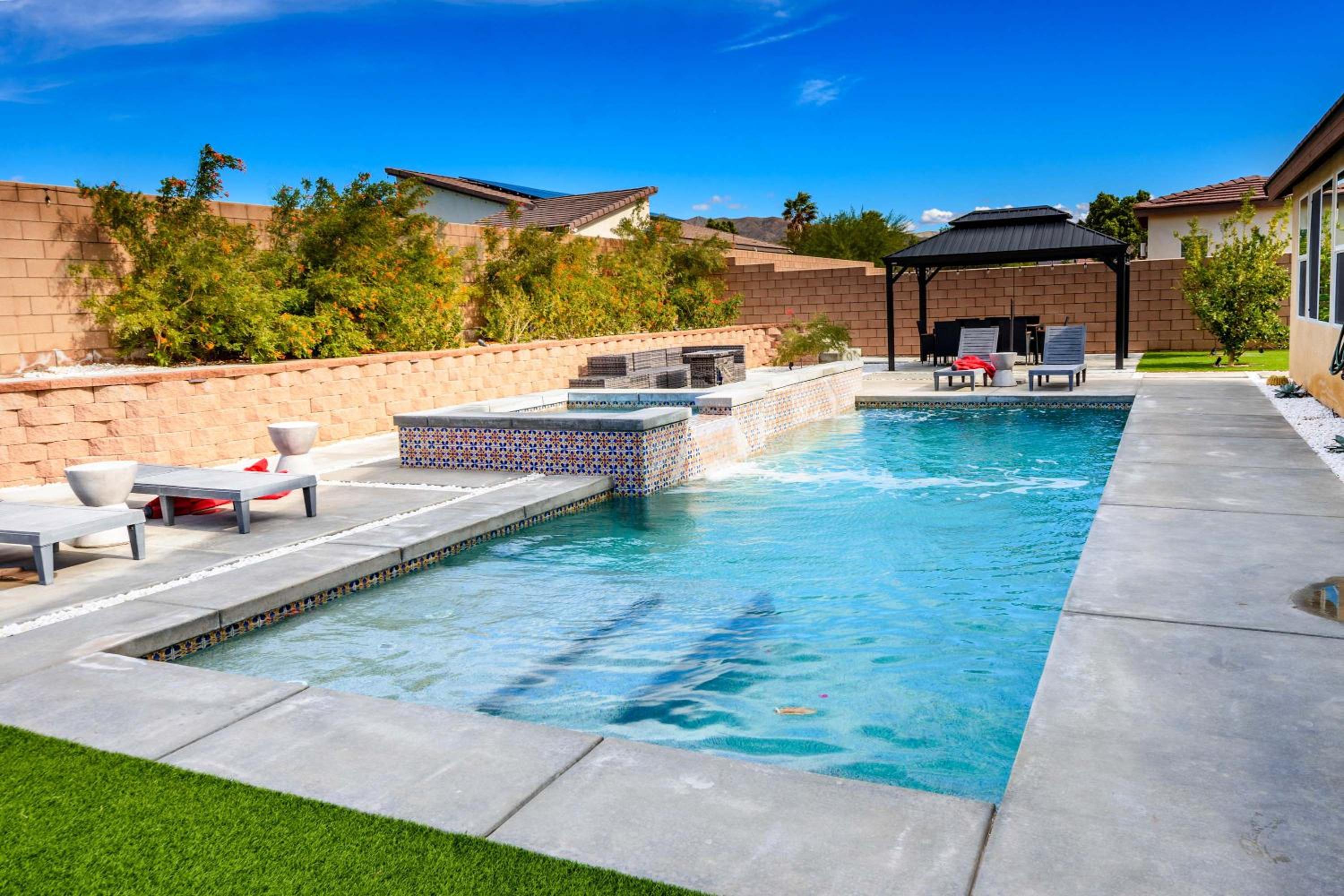 Marbella Lane - Desert Dream PoolSpa & Games