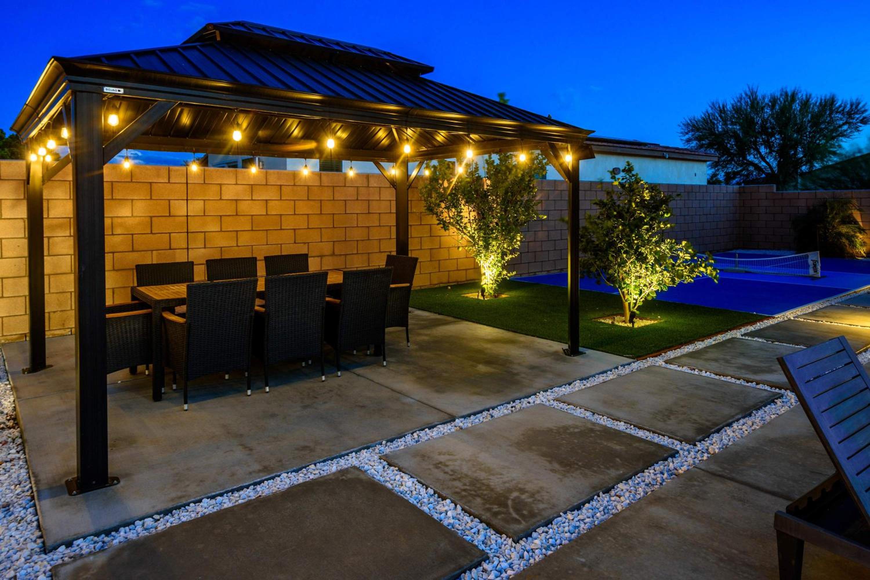 Marbella Lane - Desert Dream PoolSpa & Games