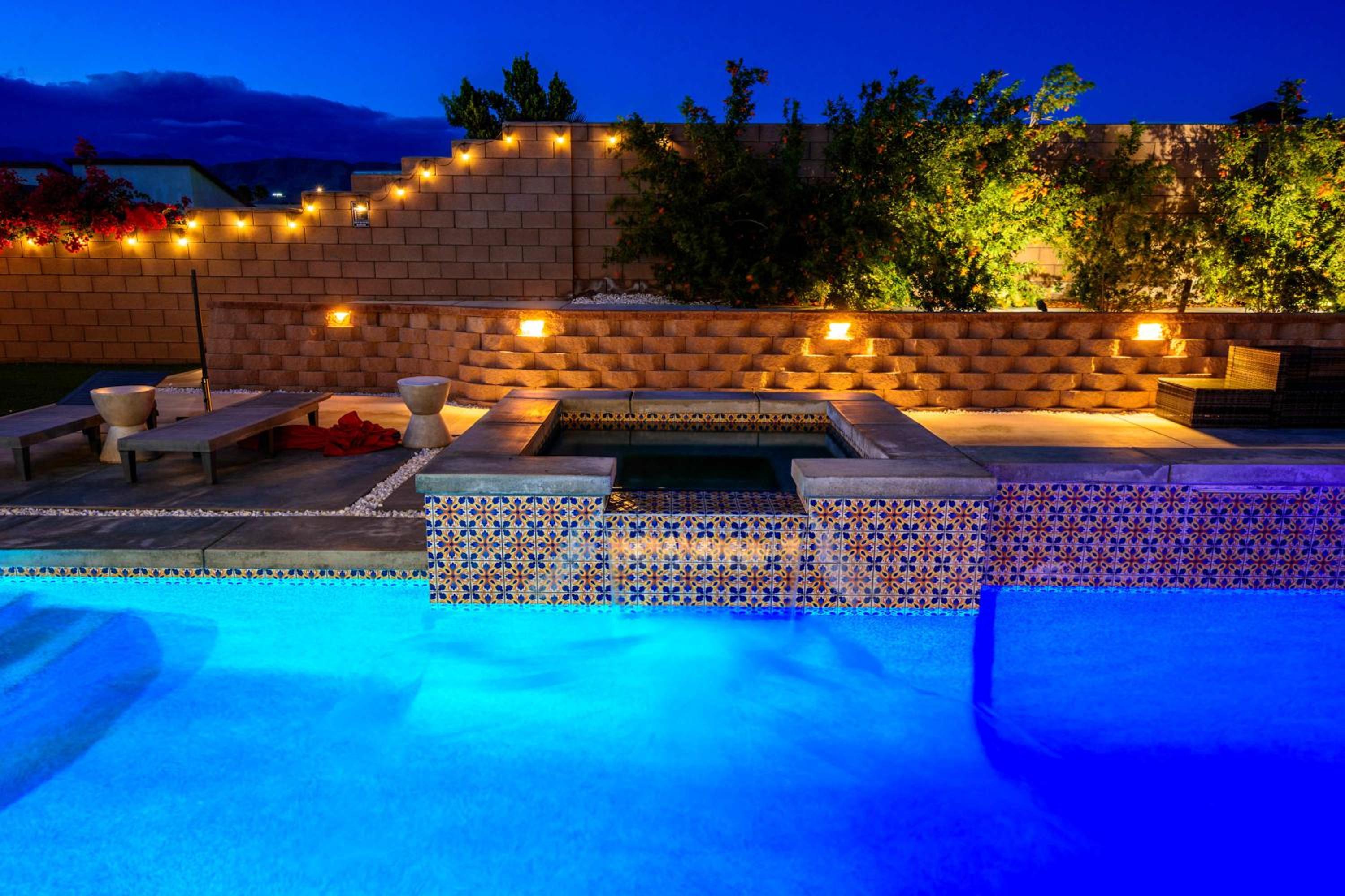 Marbella Lane - Desert Dream PoolSpa & Games