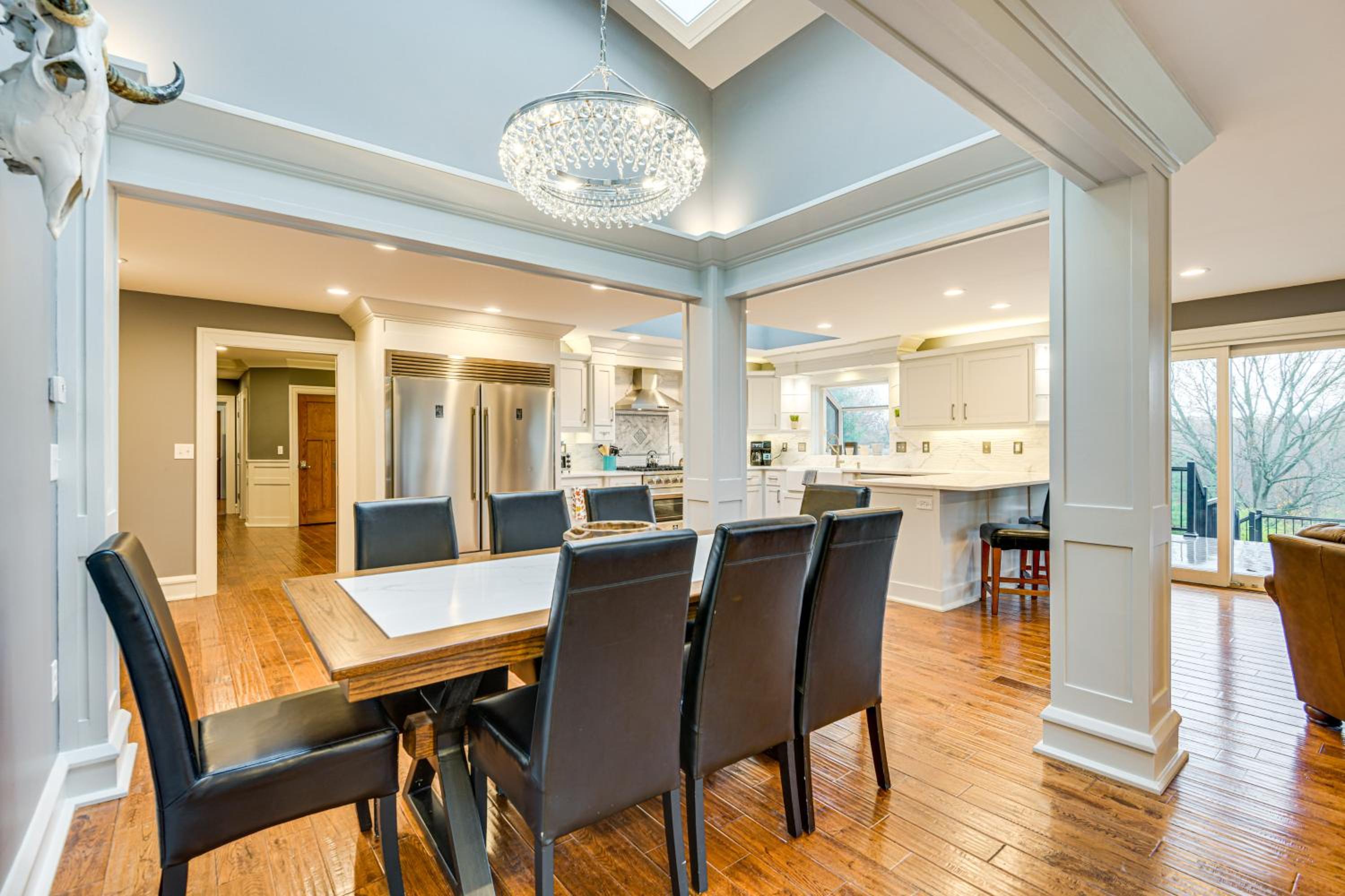 Great for Groups Home 3 Mi to Dtwn Springfield!