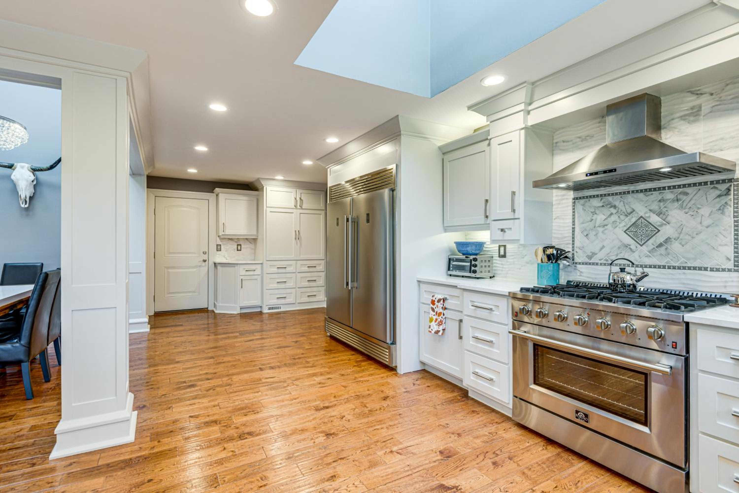 Great for Groups Home 3 Mi to Dtwn Springfield!