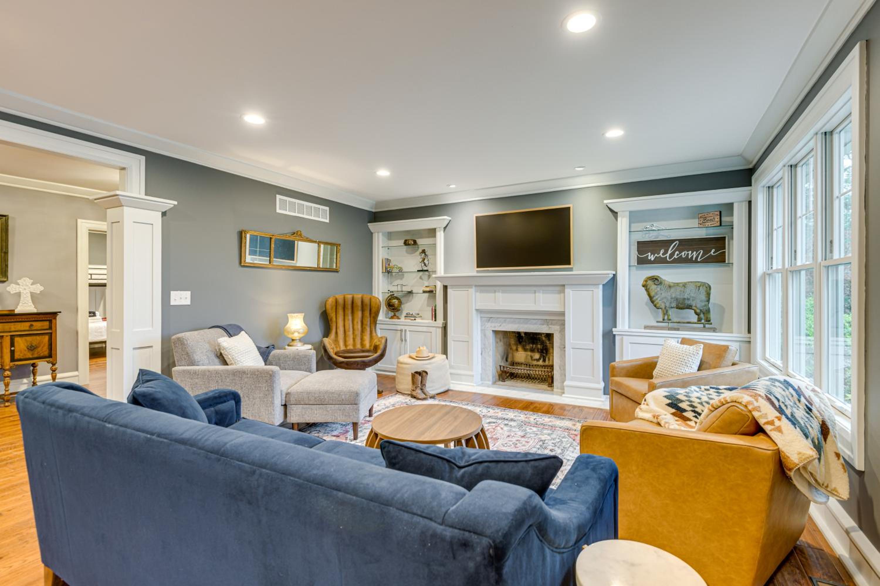 Great for Groups Home 3 Mi to Dtwn Springfield!