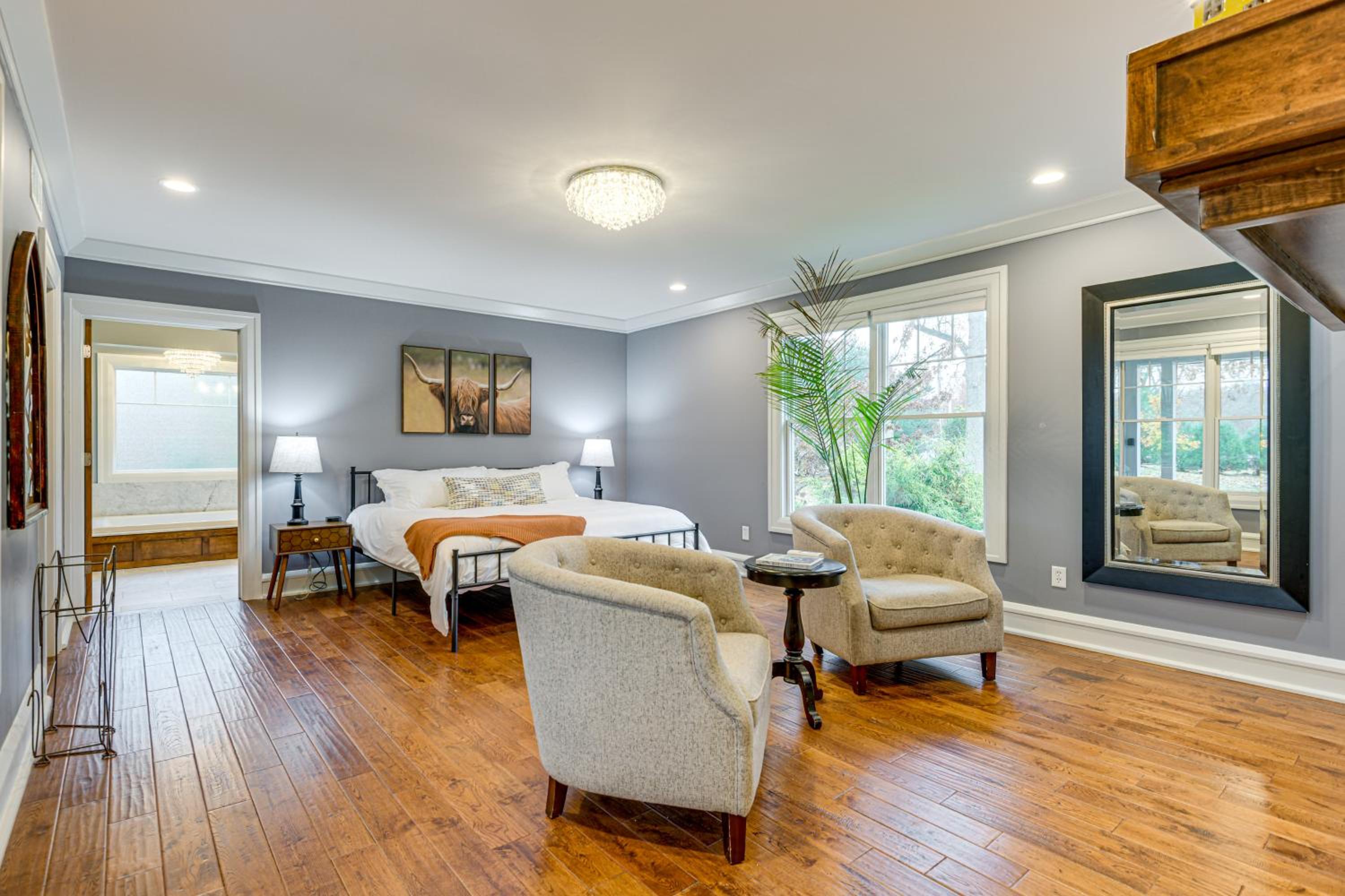 Great for Groups Home 3 Mi to Dtwn Springfield!