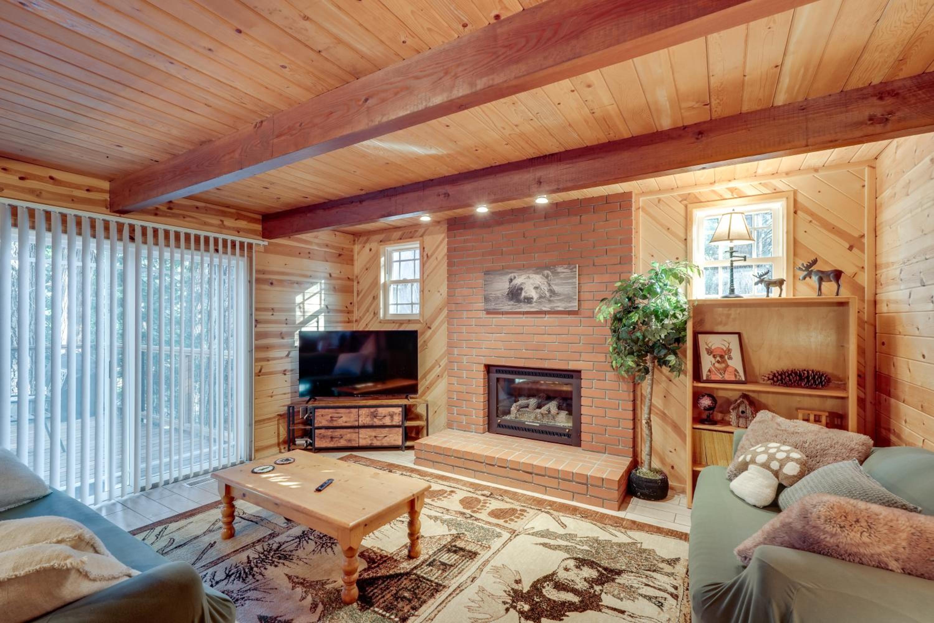 3 Mi to Calaveras Big Trees Group-Ready Mtn Cabin
