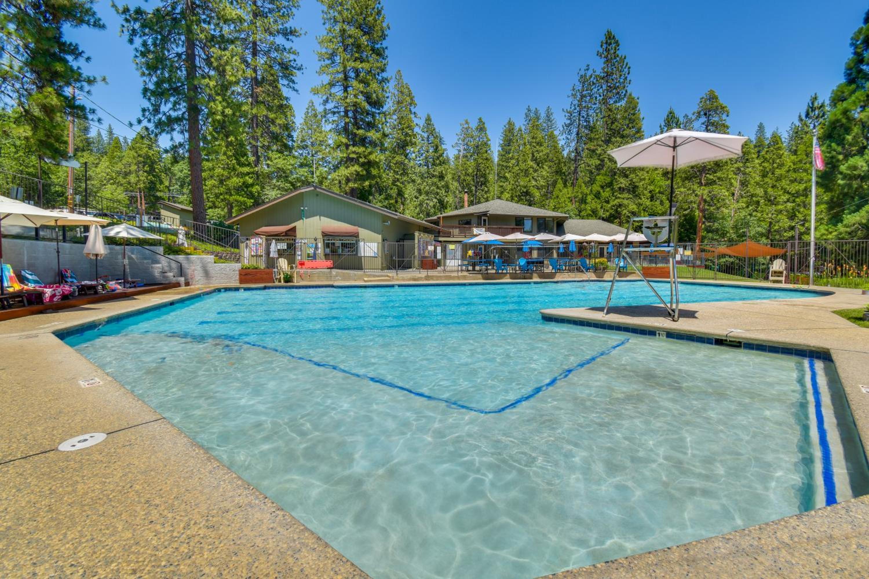 3 Mi to Calaveras Big Trees Group-Ready Mtn Cabin