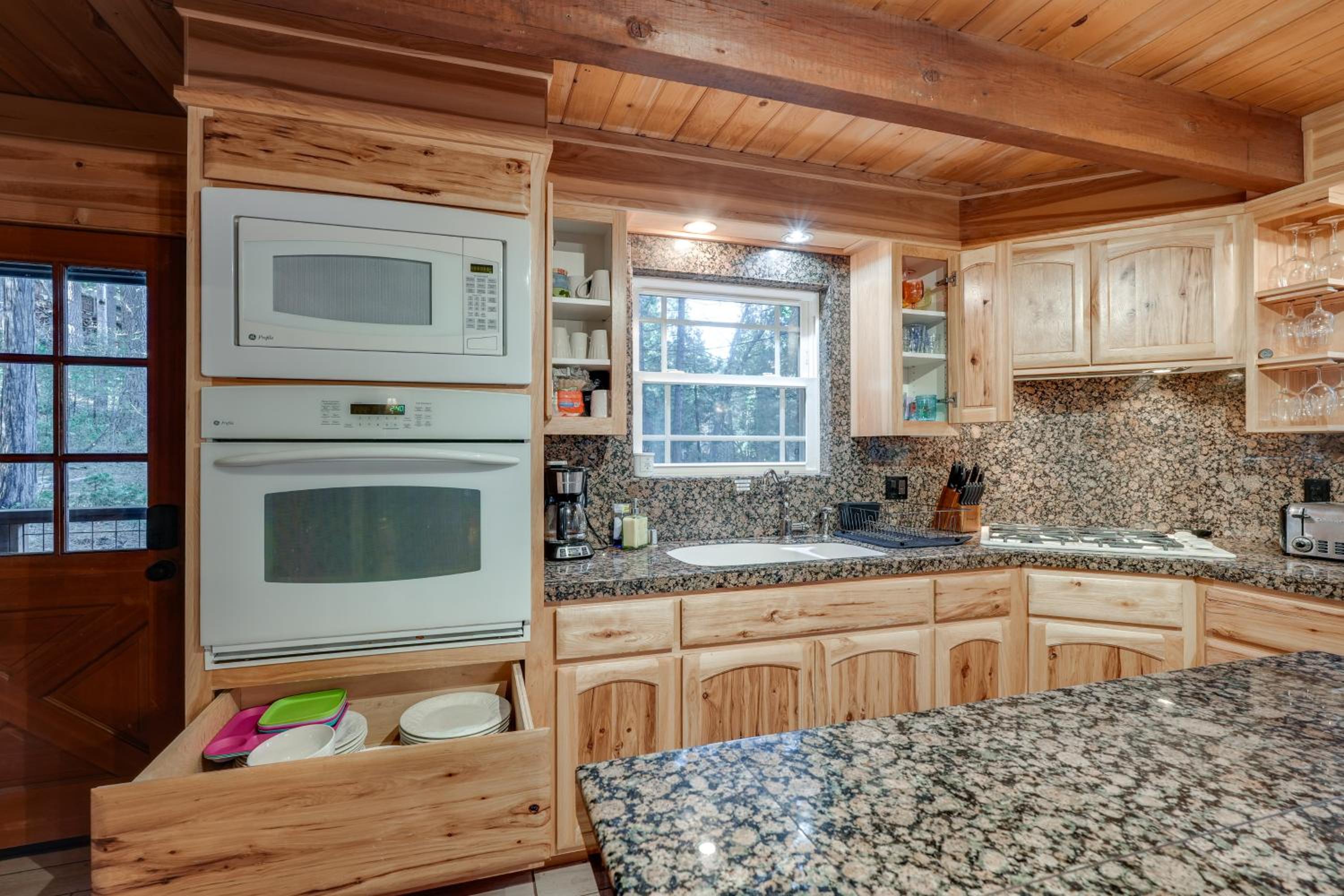 3 Mi to Calaveras Big Trees Group-Ready Mtn Cabin