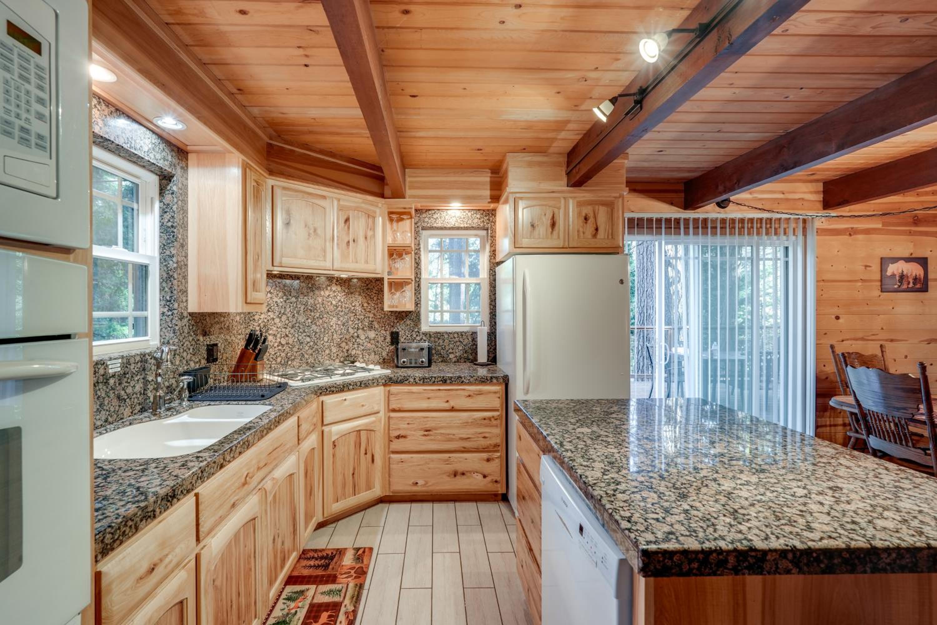3 Mi to Calaveras Big Trees Group-Ready Mtn Cabin