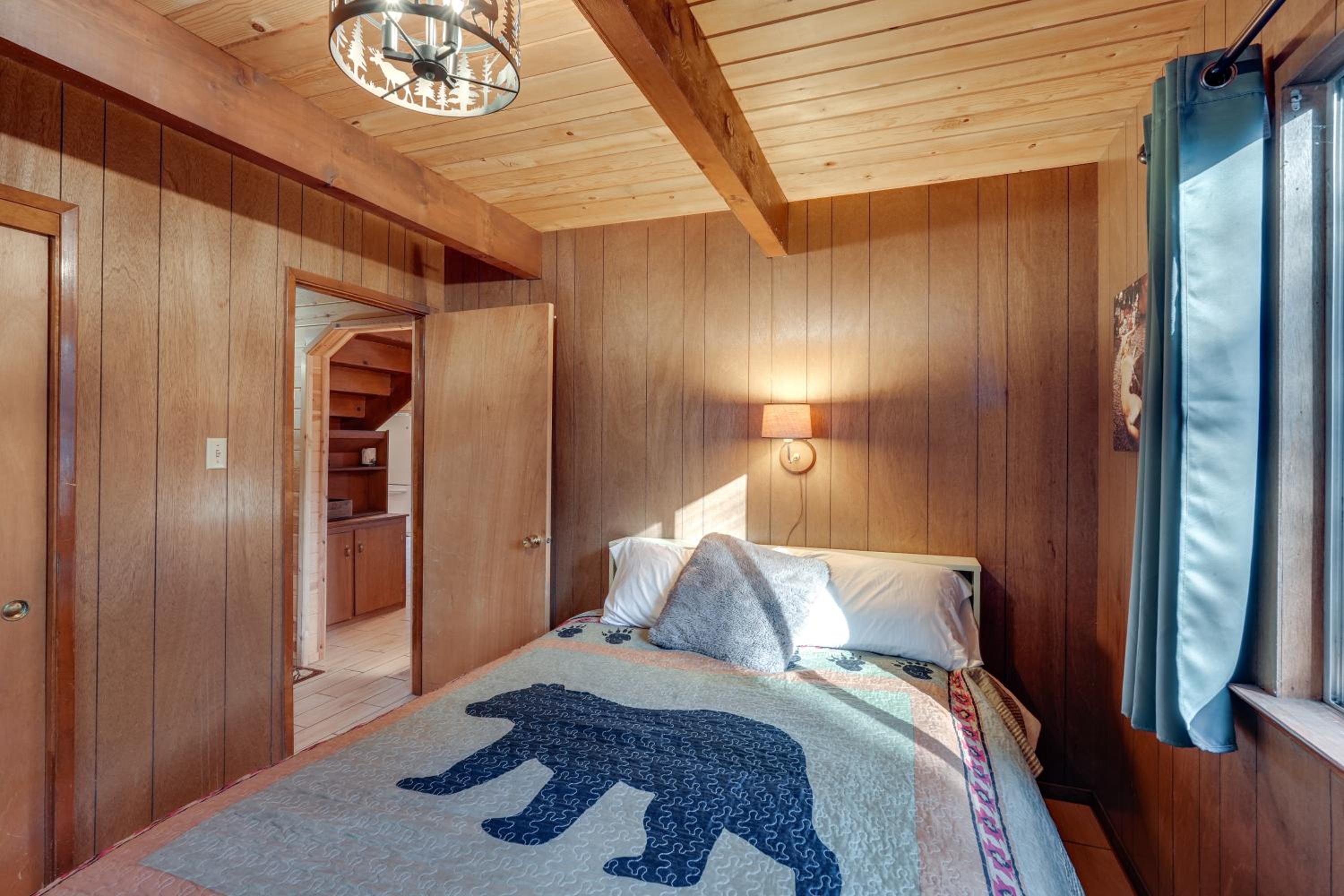 3 Mi to Calaveras Big Trees Group-Ready Mtn Cabin