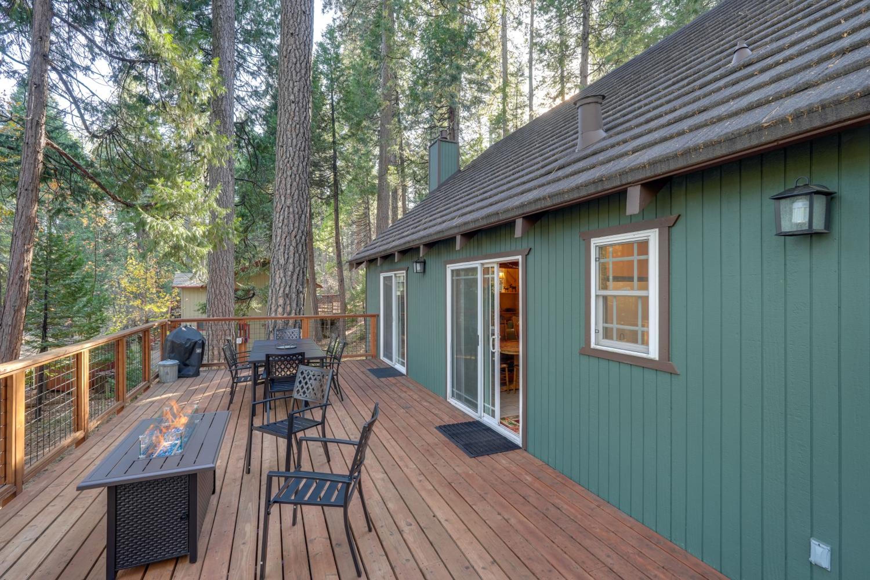 3 Mi to Calaveras Big Trees Group-Ready Mtn Cabin