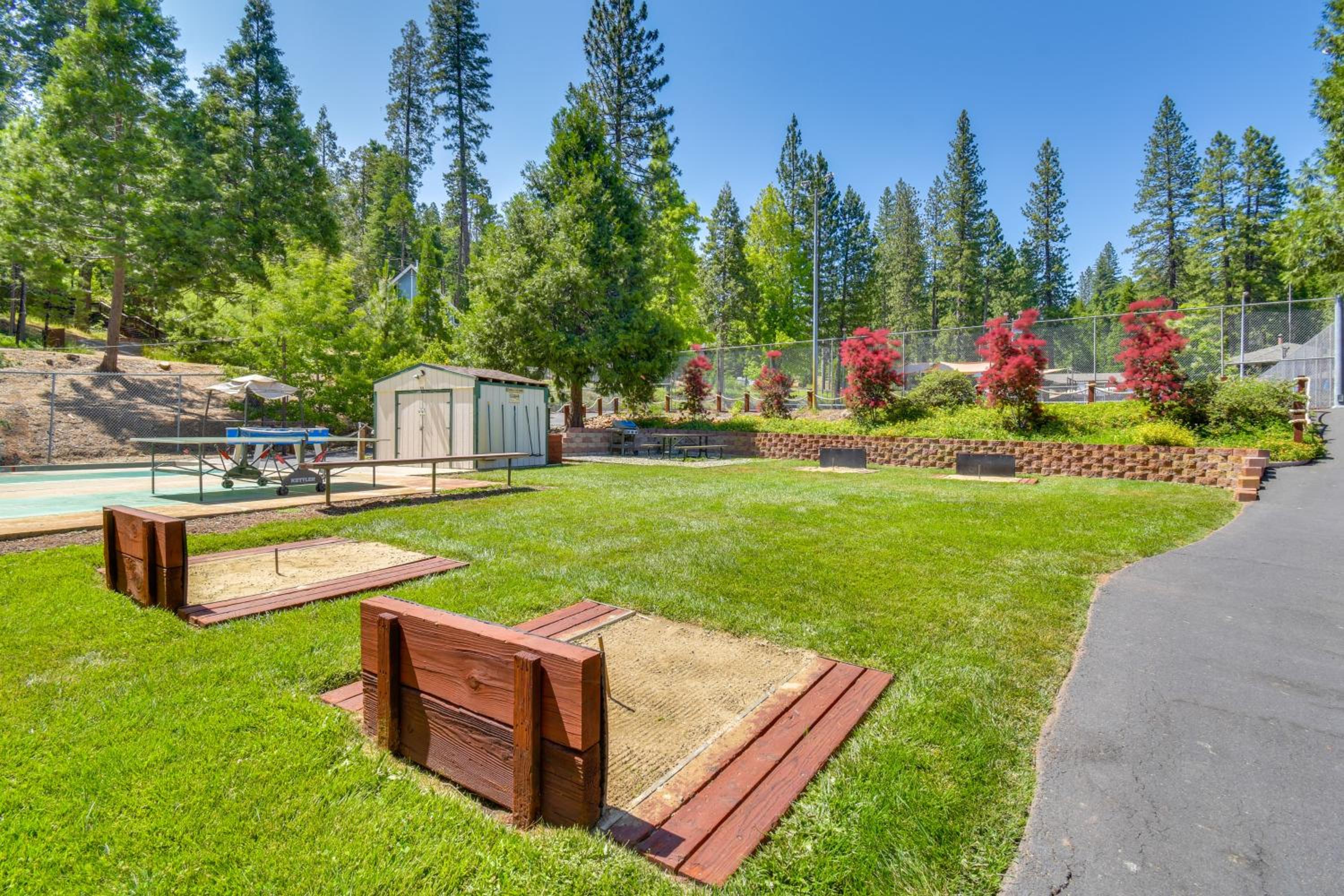 3 Mi to Calaveras Big Trees Group-Ready Mtn Cabin