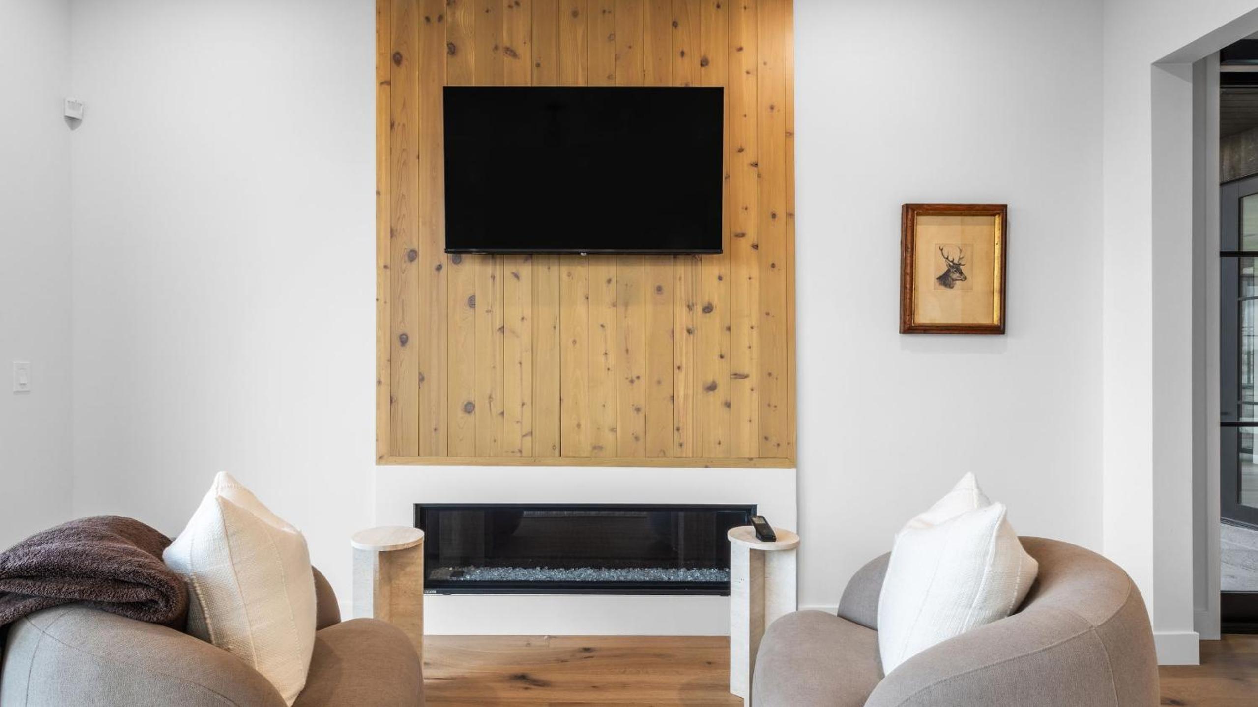 2 Min to Jordanelle Gondola • Hot Tub • Spa Suite • Movie Room Mountain Views Skyridge Summit by AvantStay