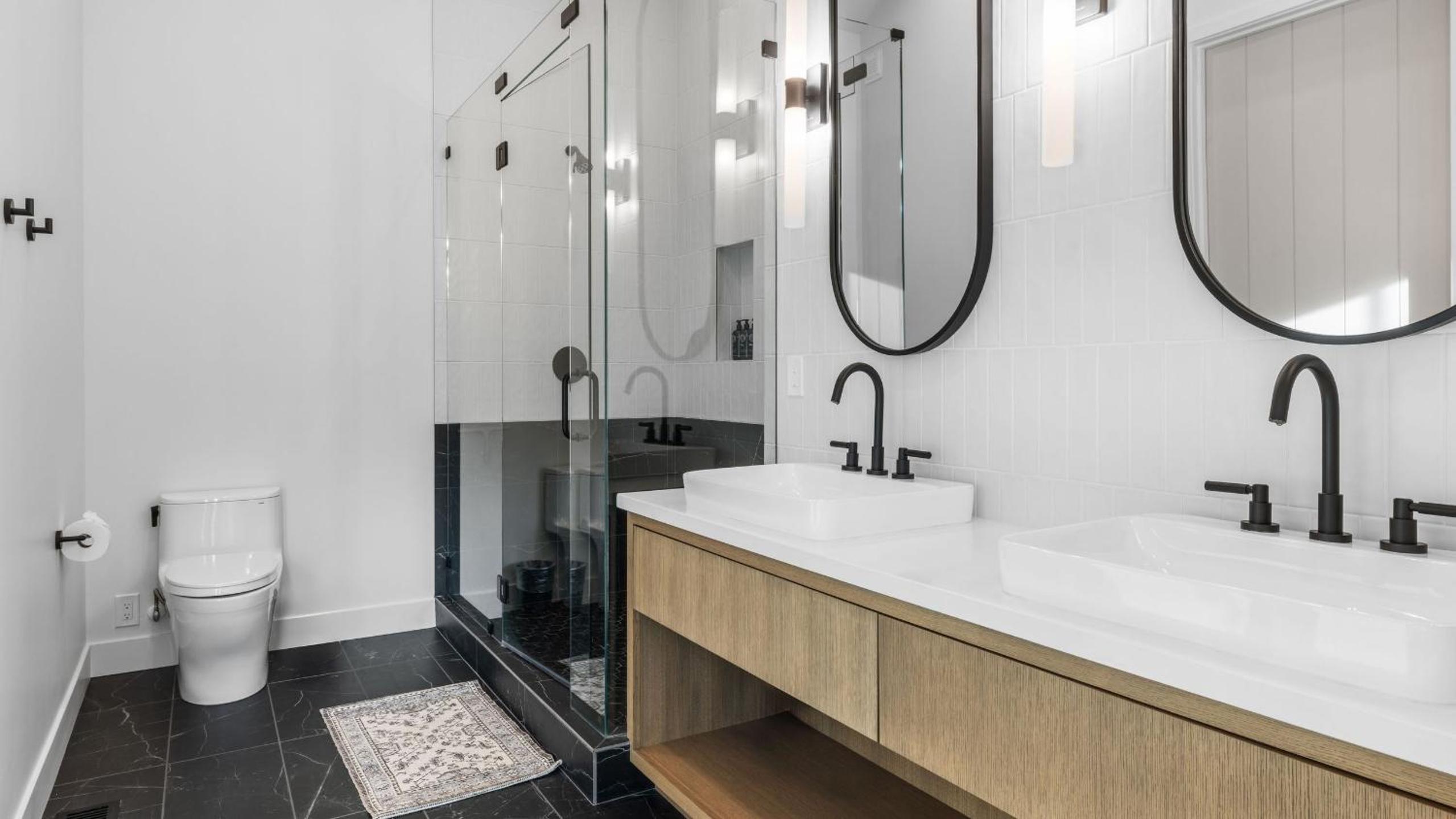 2 Min to Jordanelle Gondola • Hot Tub • Spa Suite • Movie Room Mountain Views Skyridge Summit by AvantStay