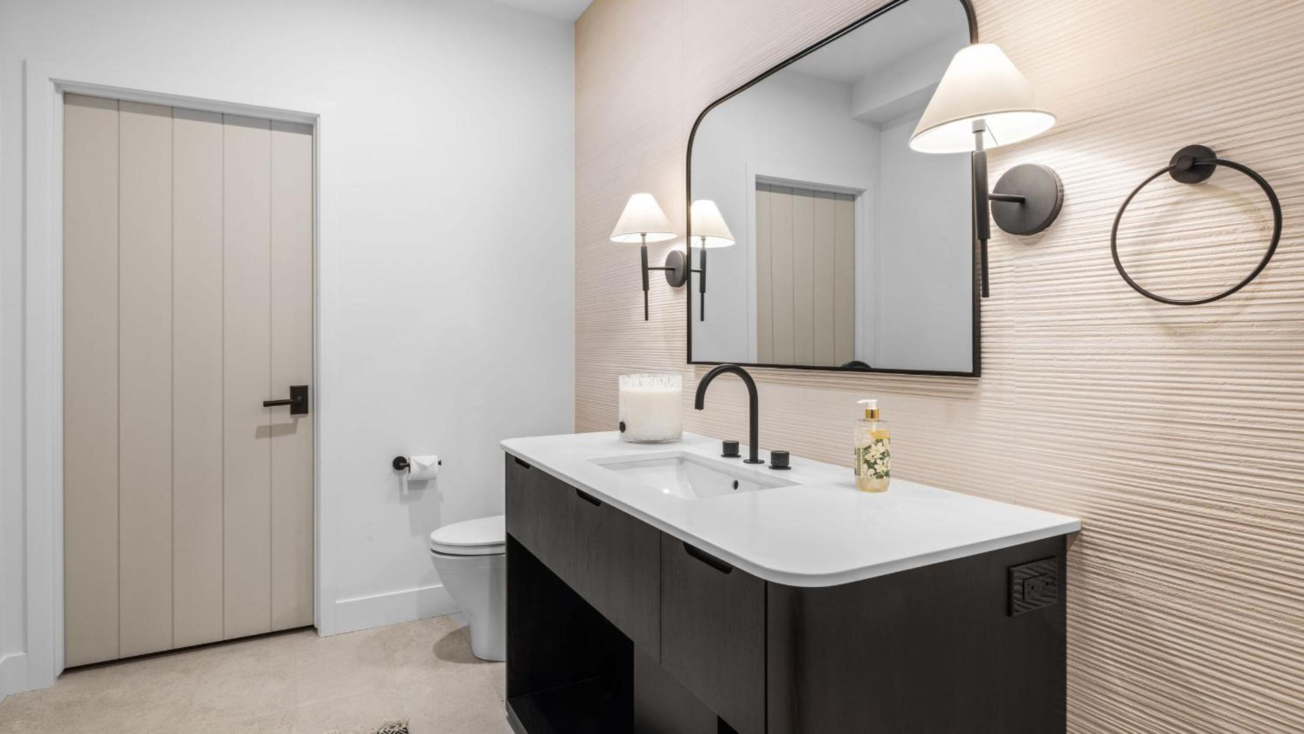 2 Min to Jordanelle Gondola • Hot Tub • Spa Suite • Movie Room Mountain Views Skyridge Summit by AvantStay