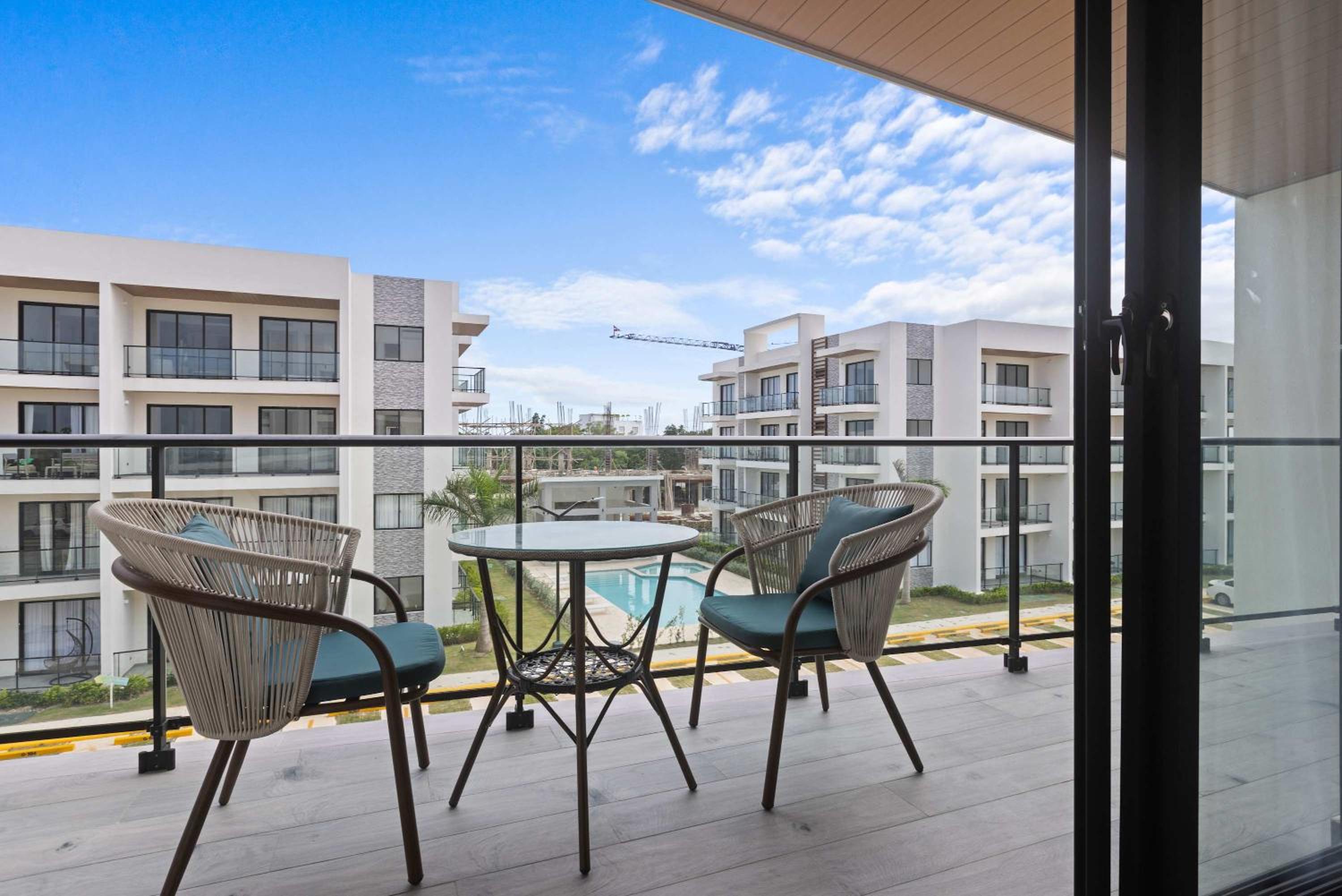 NOK Elegant 2BR Apt by Vistacana