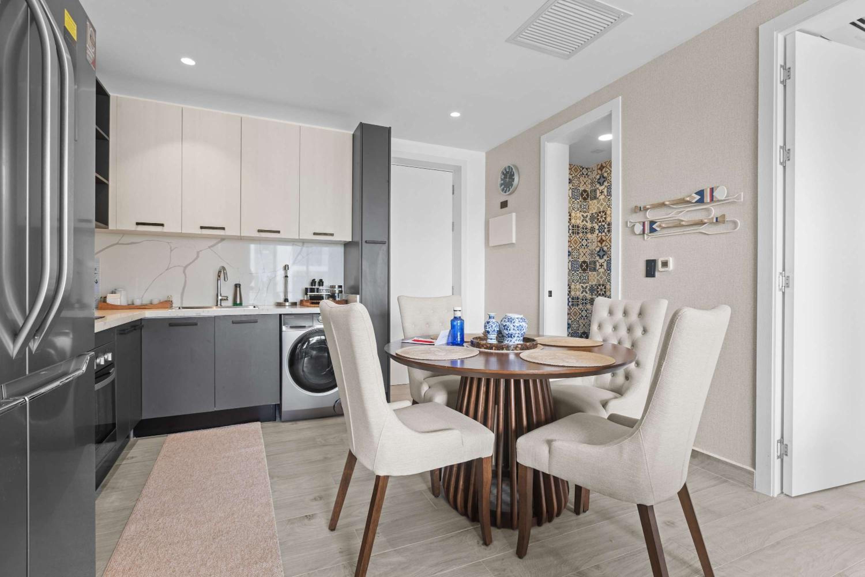 NOK Elegant 2BR Apt by Vistacana