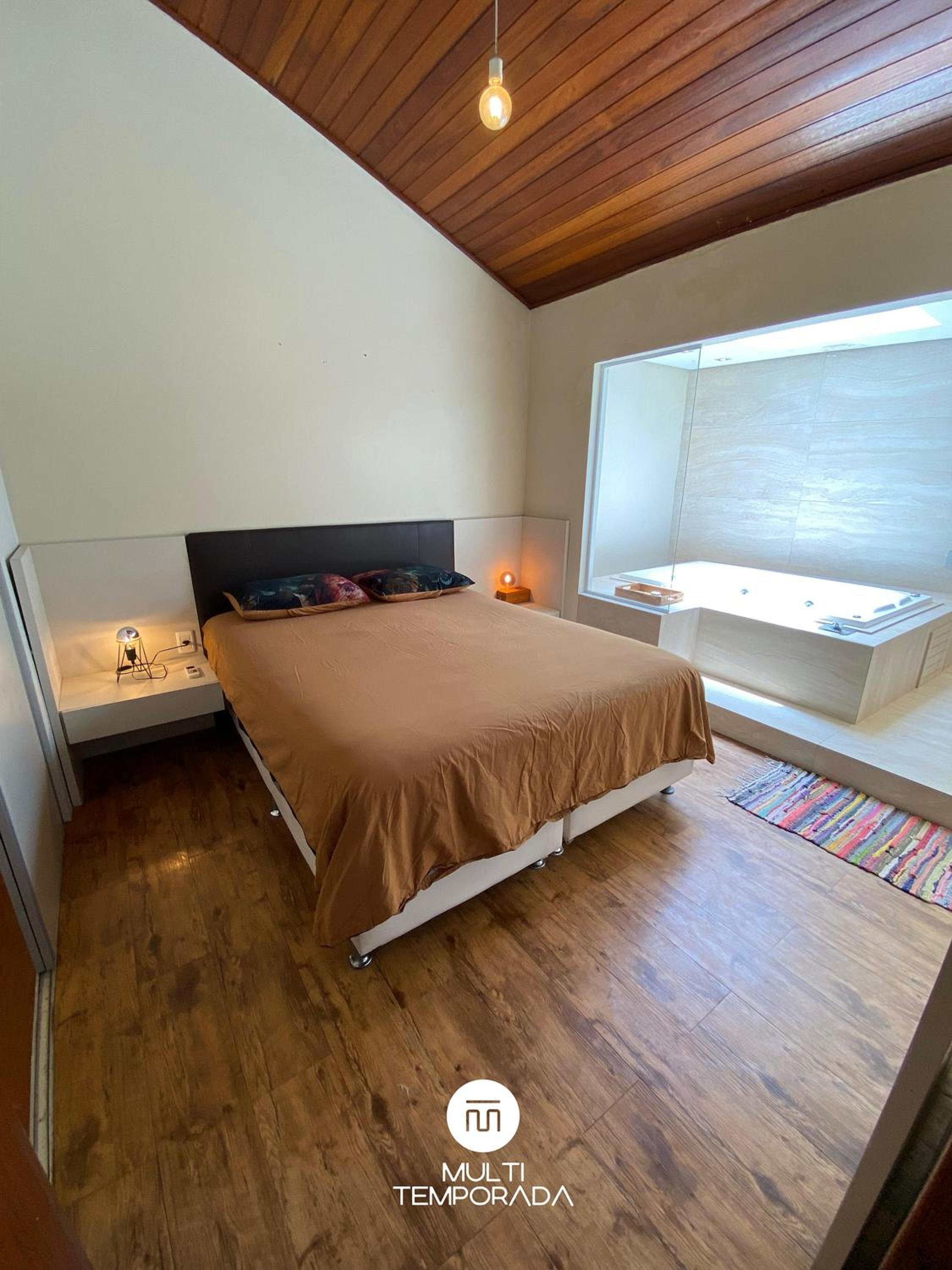 Casa 5 Ruas com Hidro - Rio Tavares Florianópolis
