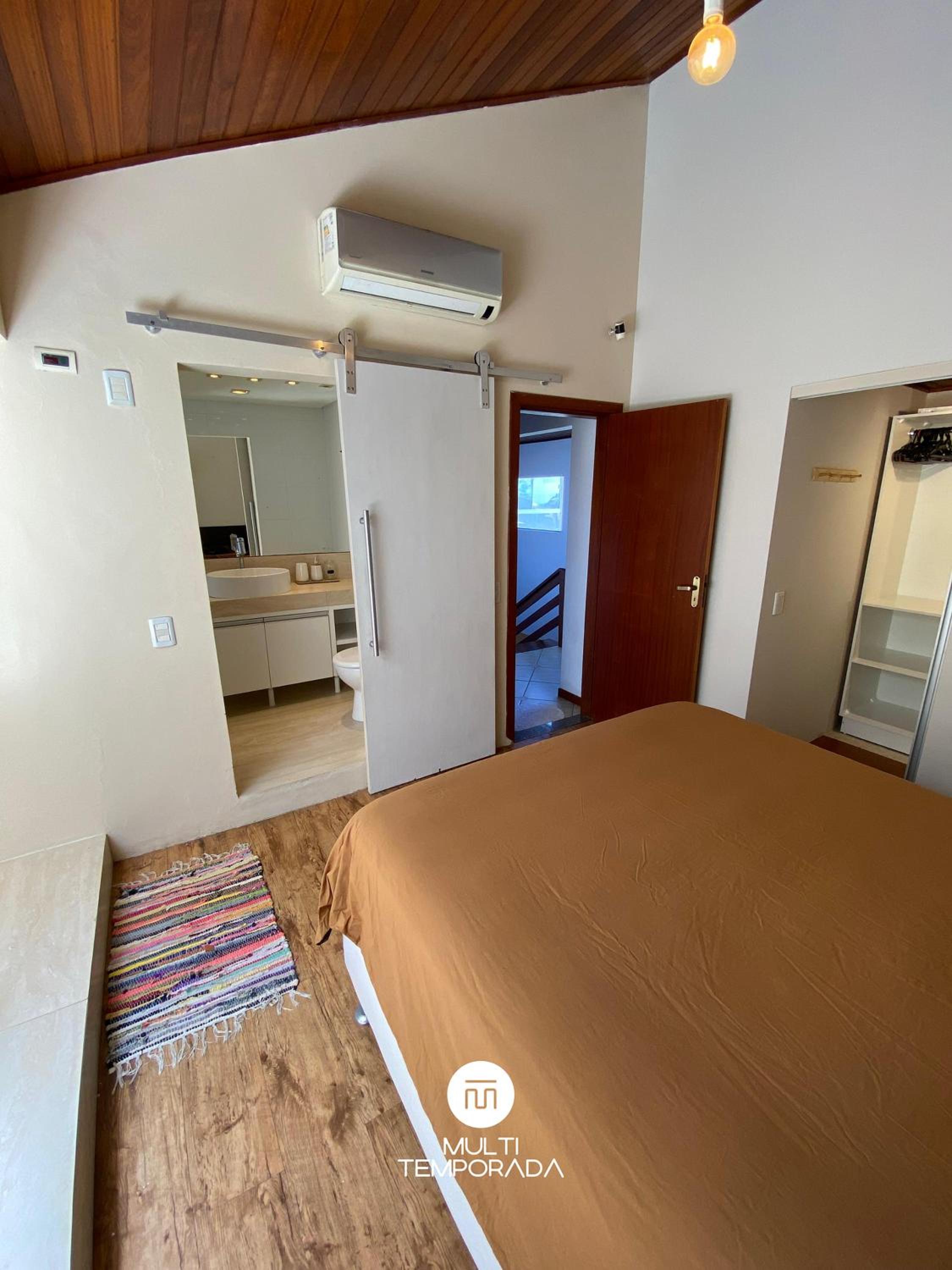 Casa 5 Ruas com Hidro - Rio Tavares Florianópolis