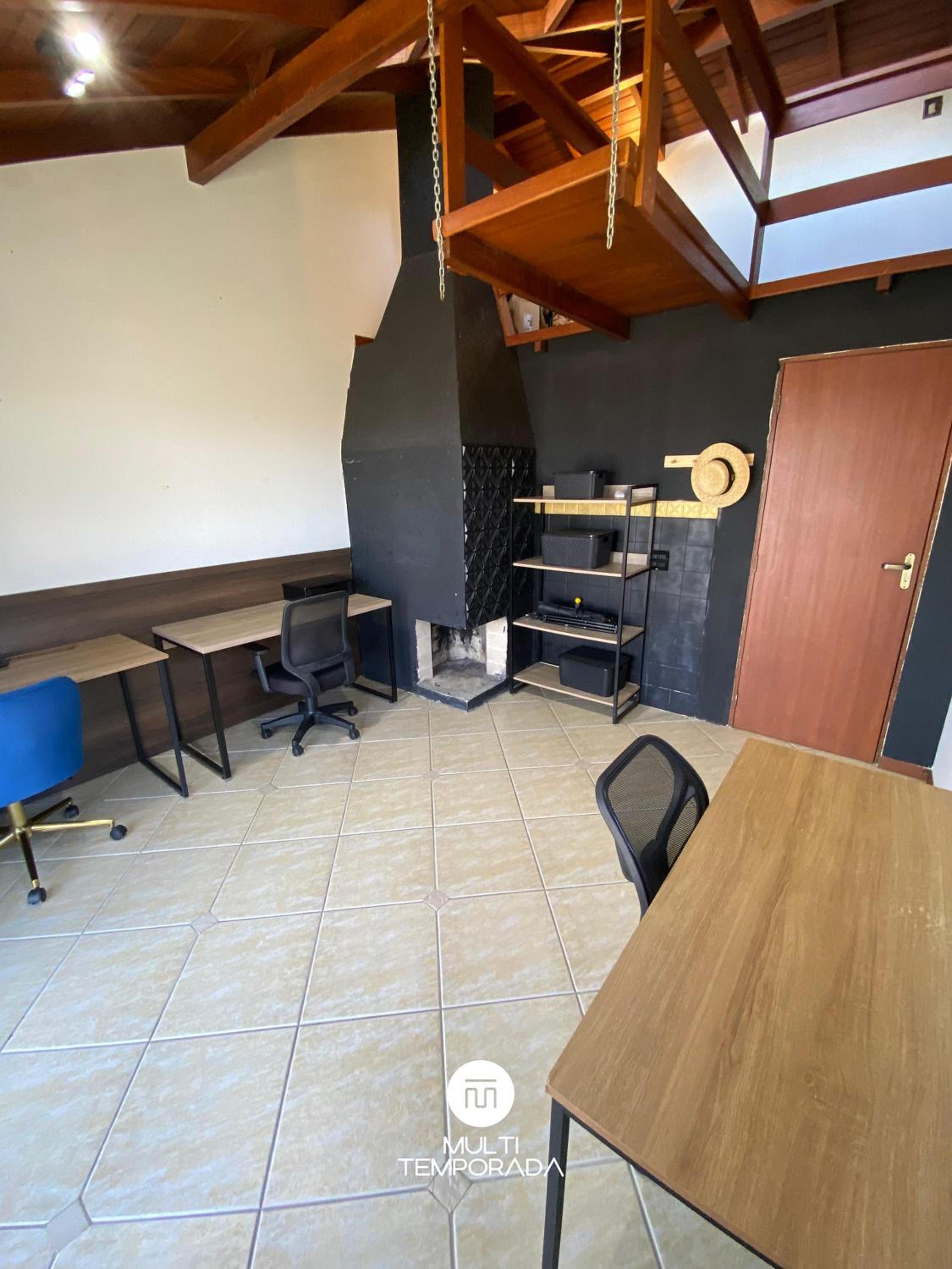 Casa 5 Ruas com Hidro - Rio Tavares Florianópolis