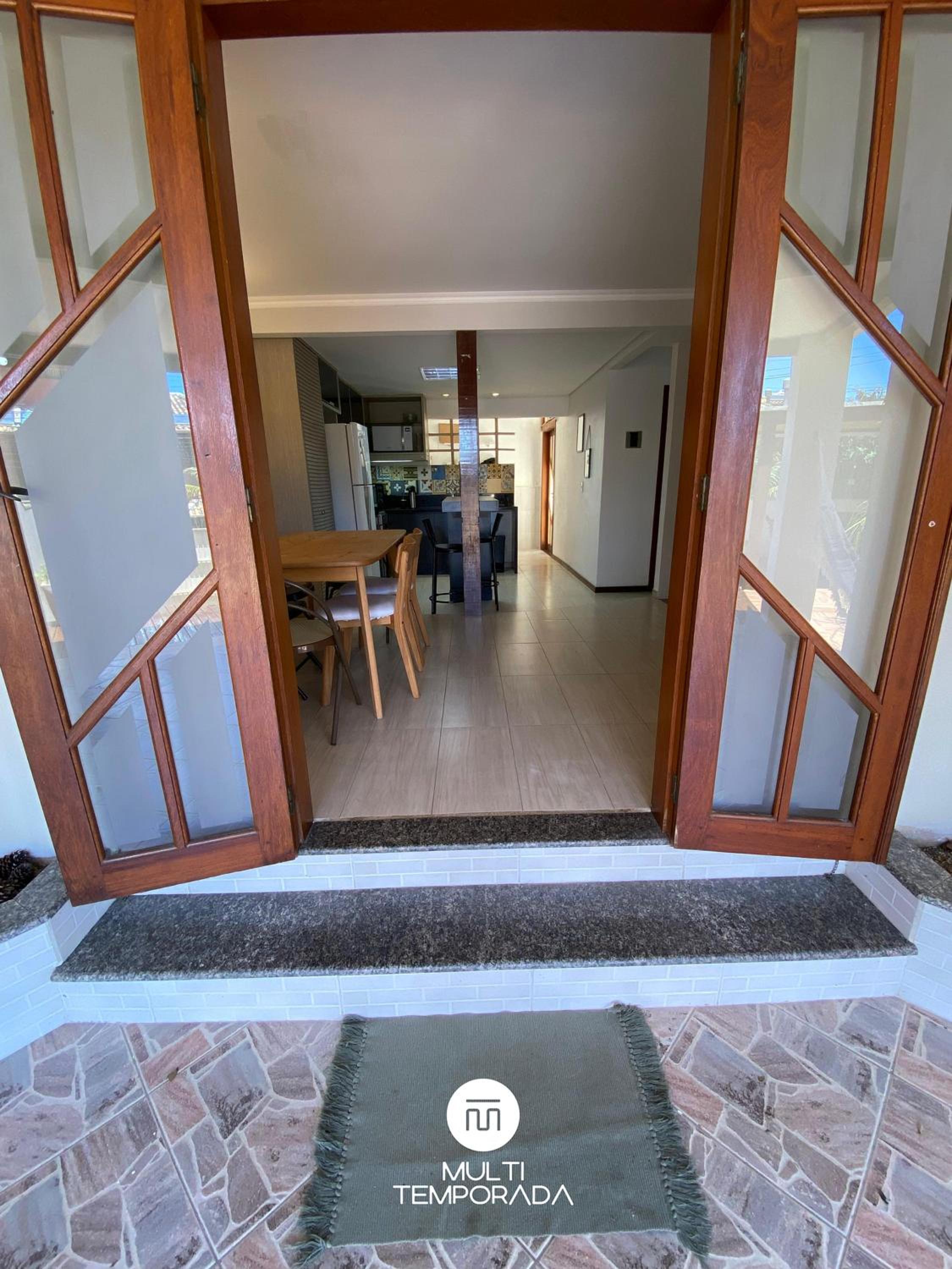 Casa 5 Ruas com Hidro - Rio Tavares Florianópolis