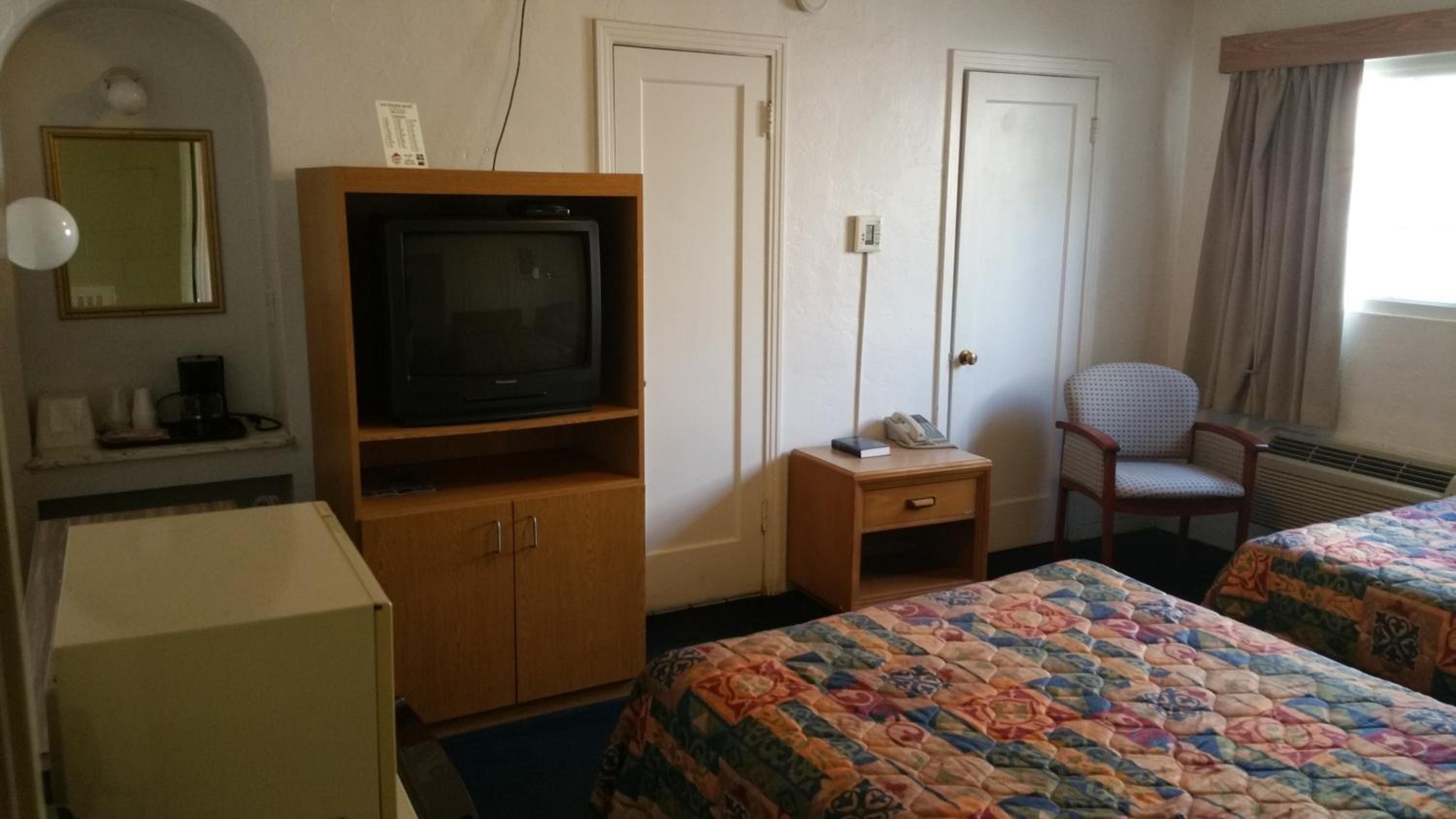 Merced Vacations - San Joaquin Motel - Property Image 3