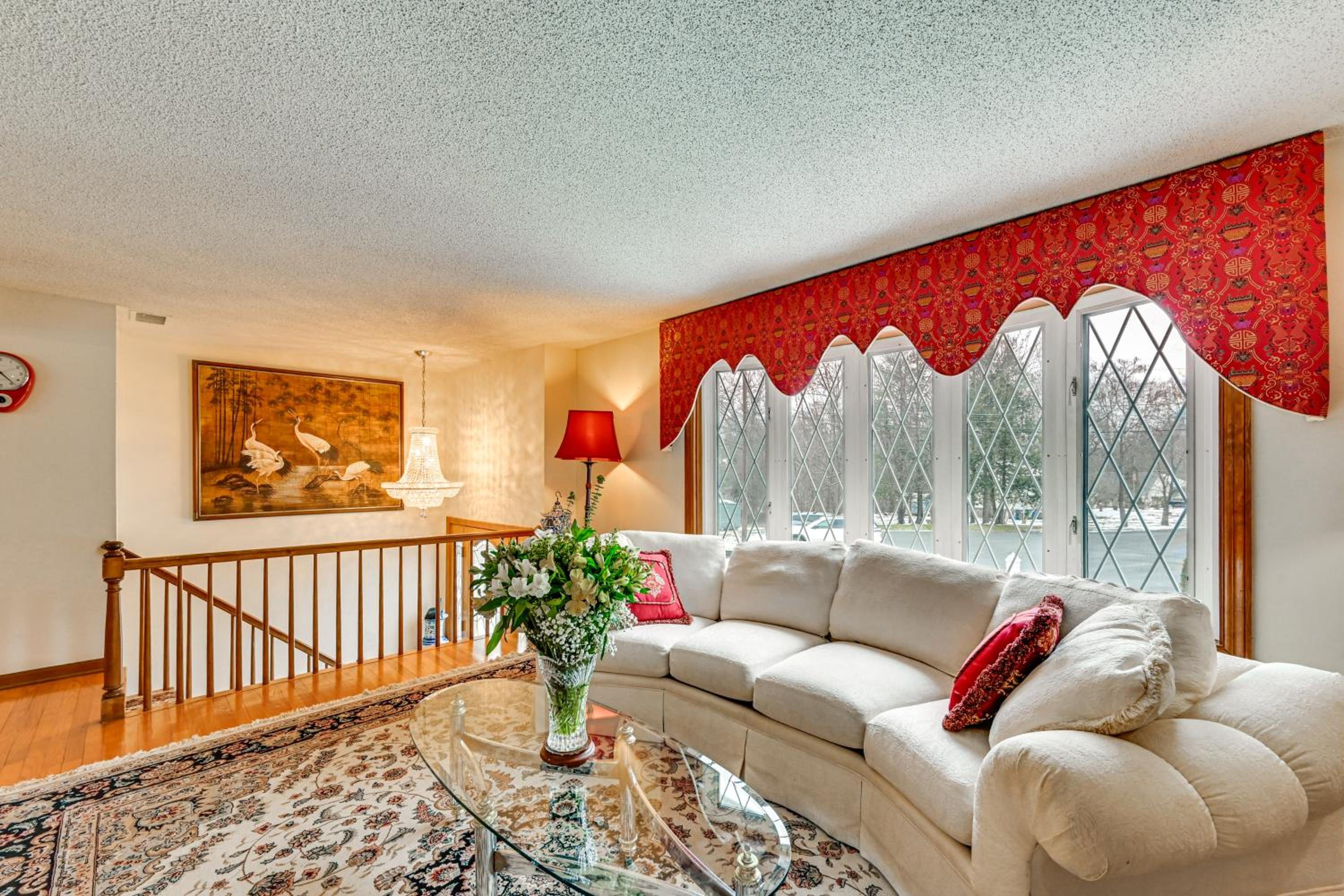 Spacious Yard with Gazebo Charming Windsor Retreat
